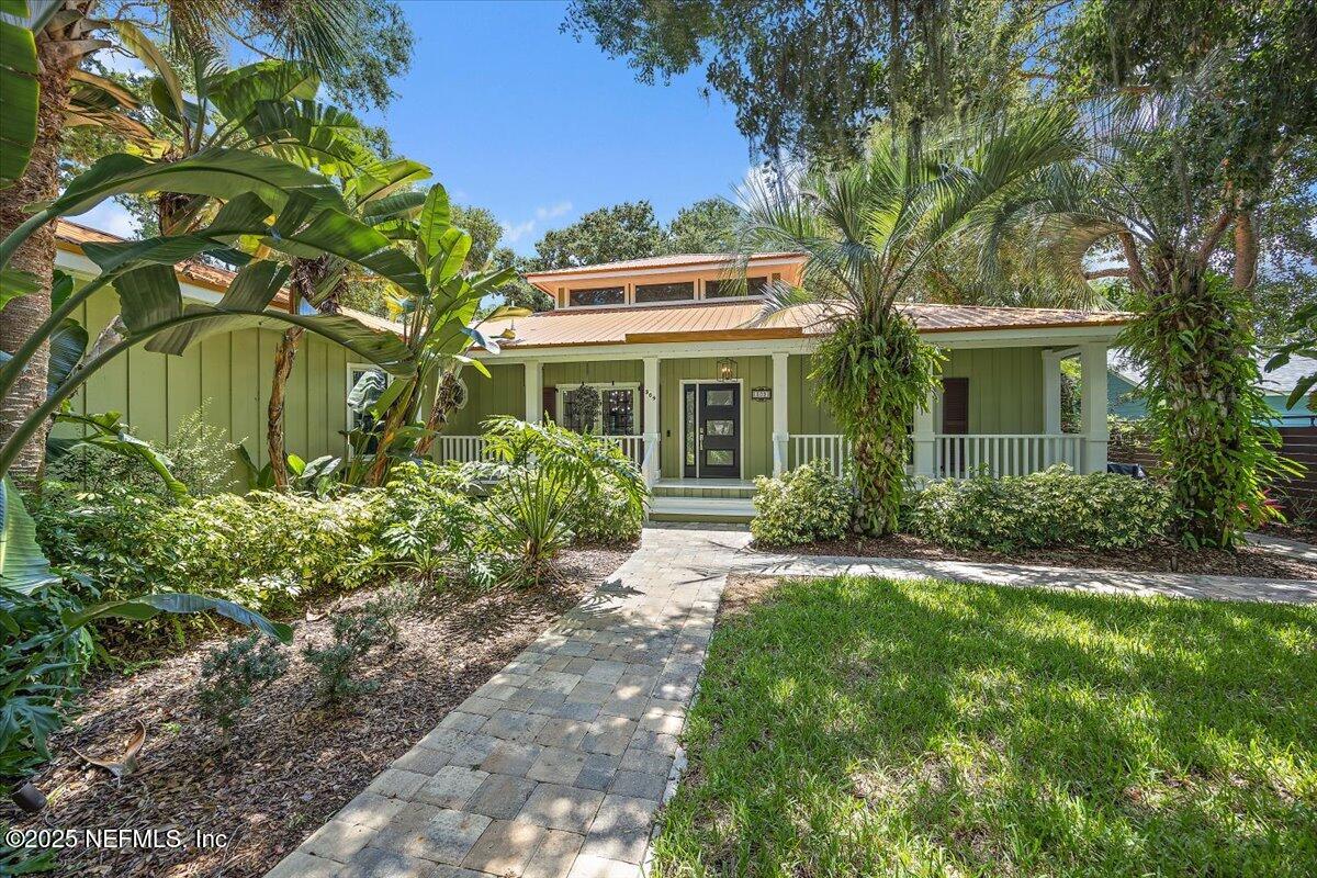 309 AMELIA Court