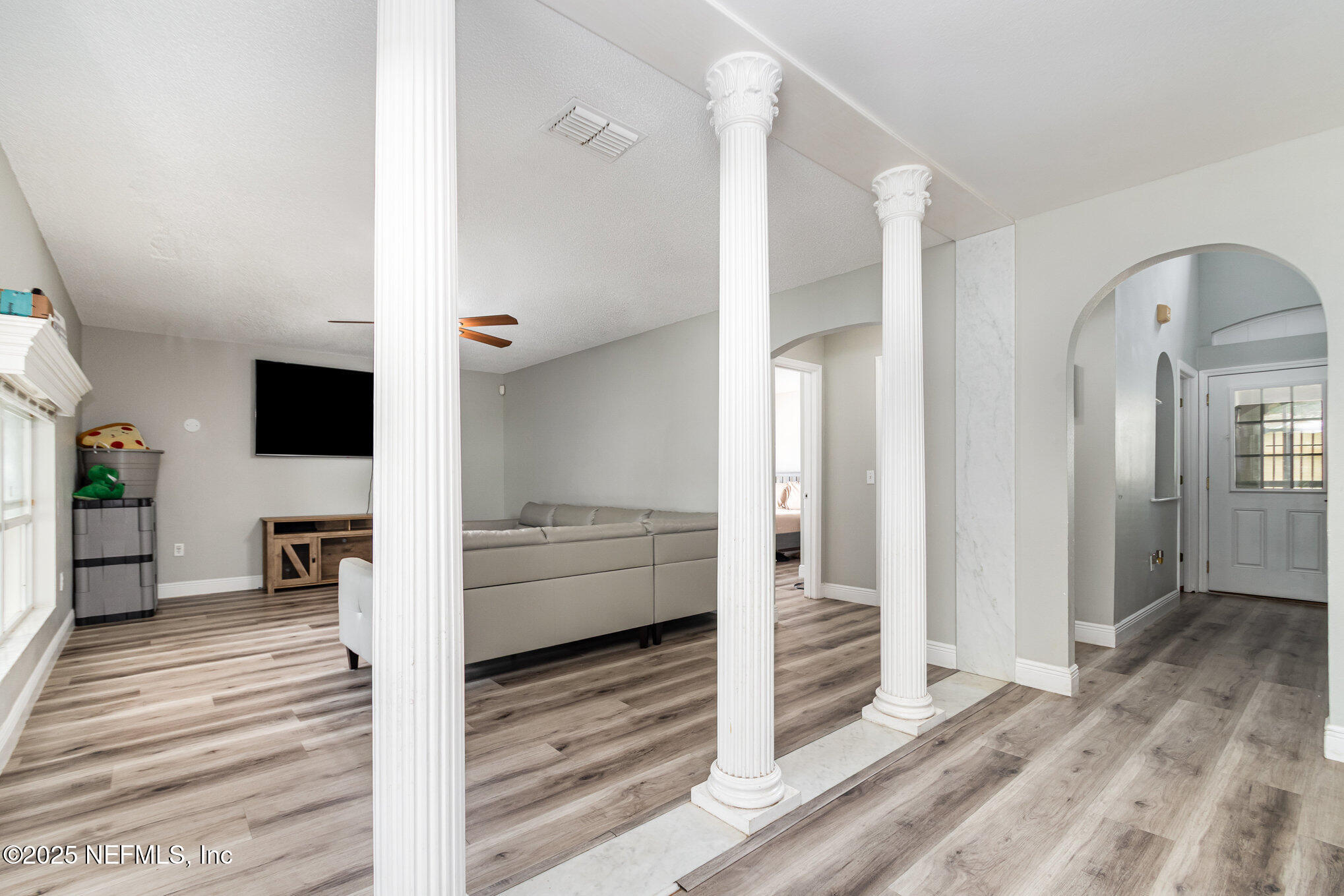 3207 SCENIC WOODS Drive