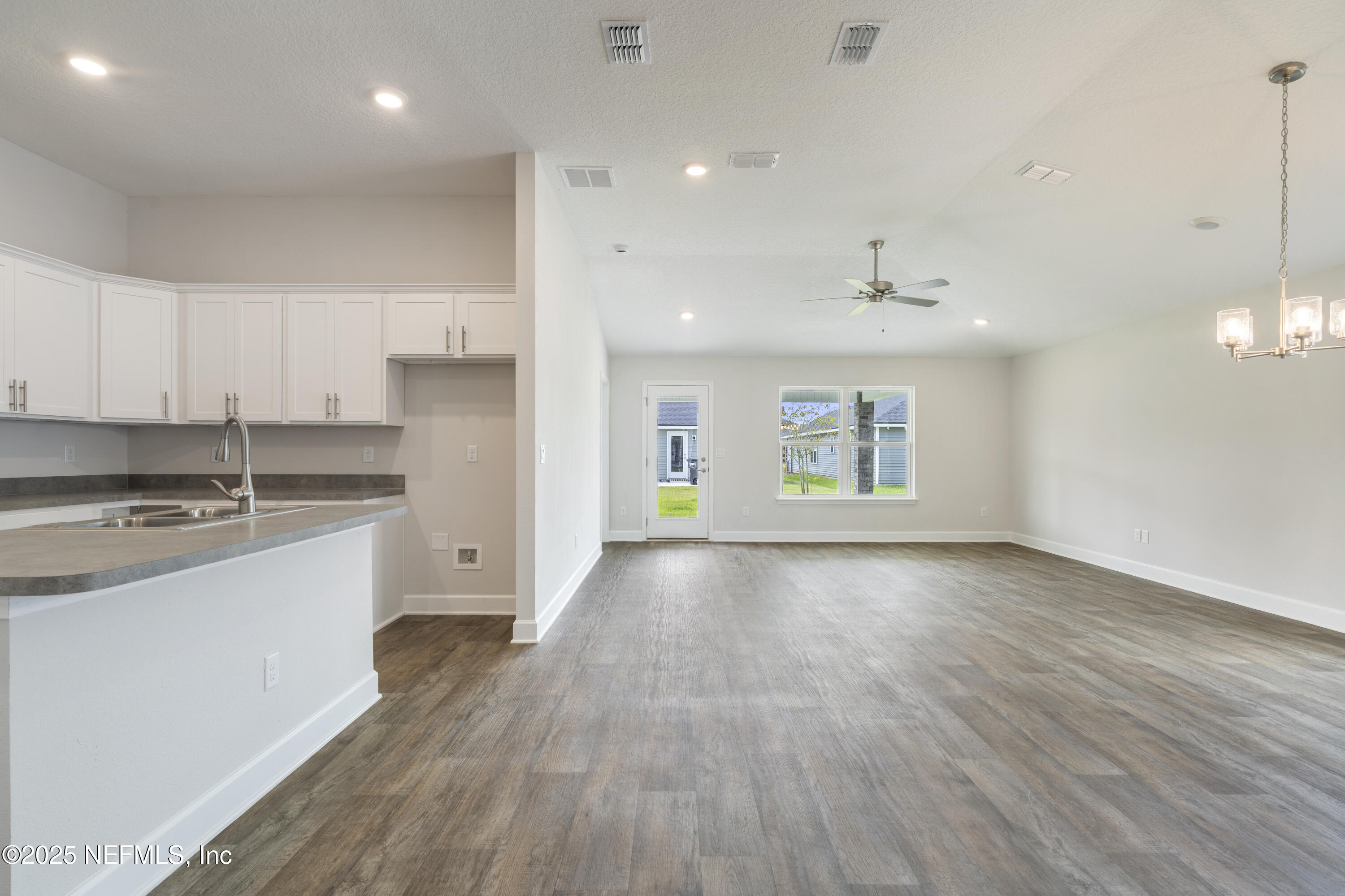 8362 HELMSLEY Boulevard