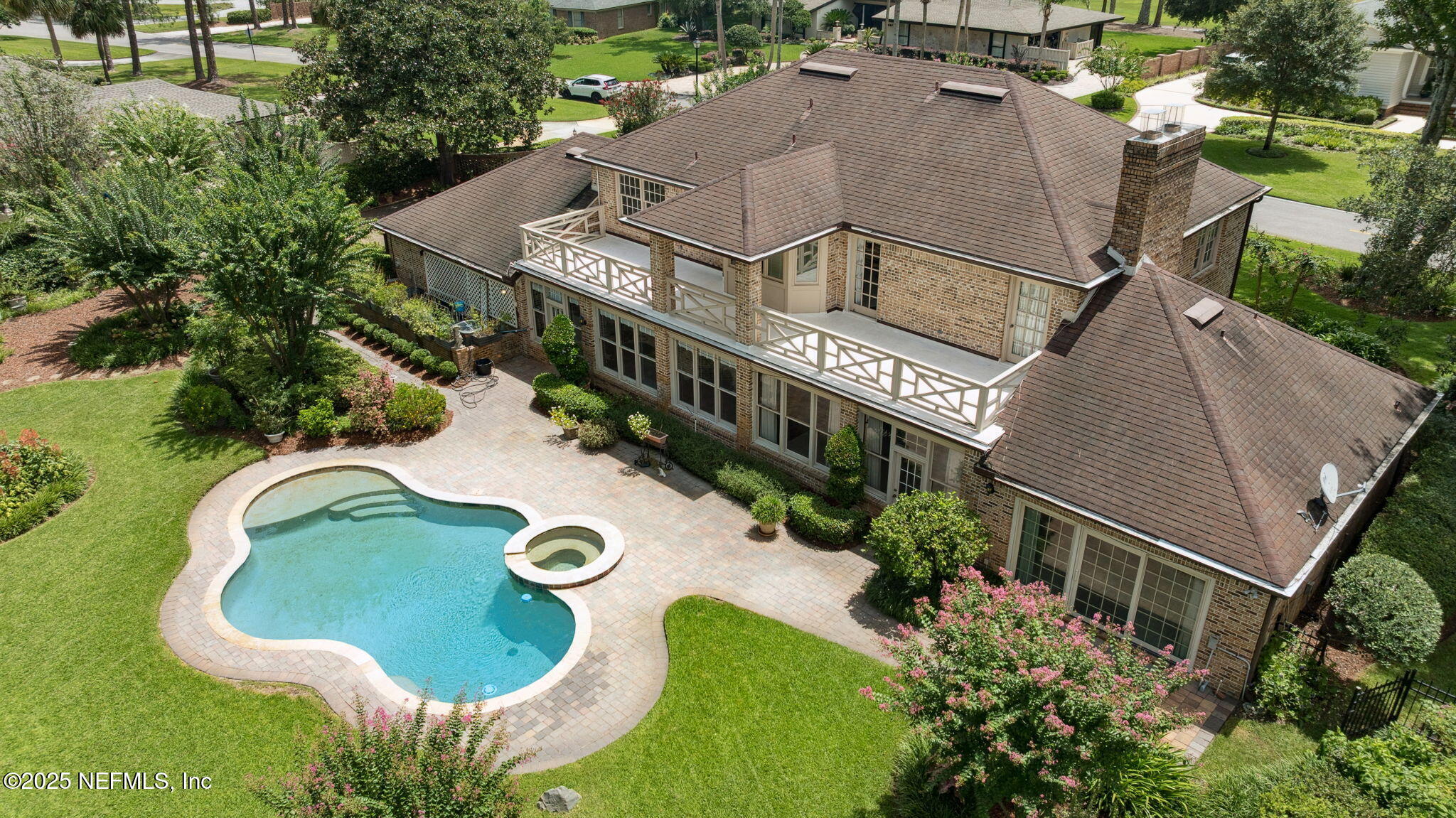 7838 WOODSDALE Lane