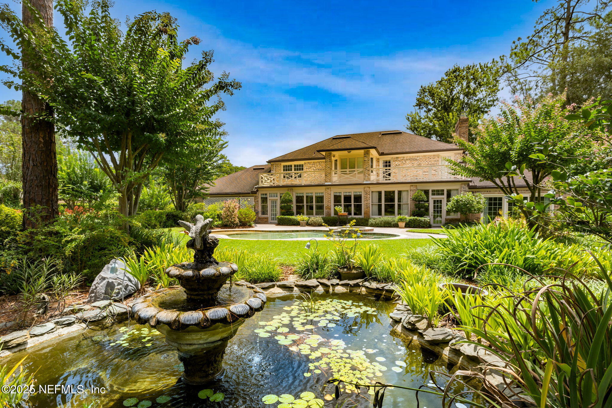 7838 WOODSDALE Lane
