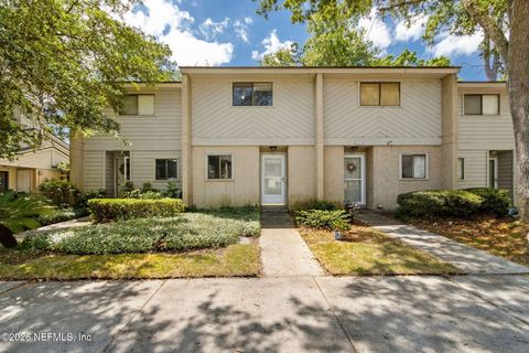 Photo of 3801 CROWN POINT Road #1032, Jacksonville, FL 32257 (MLS # 2143592)