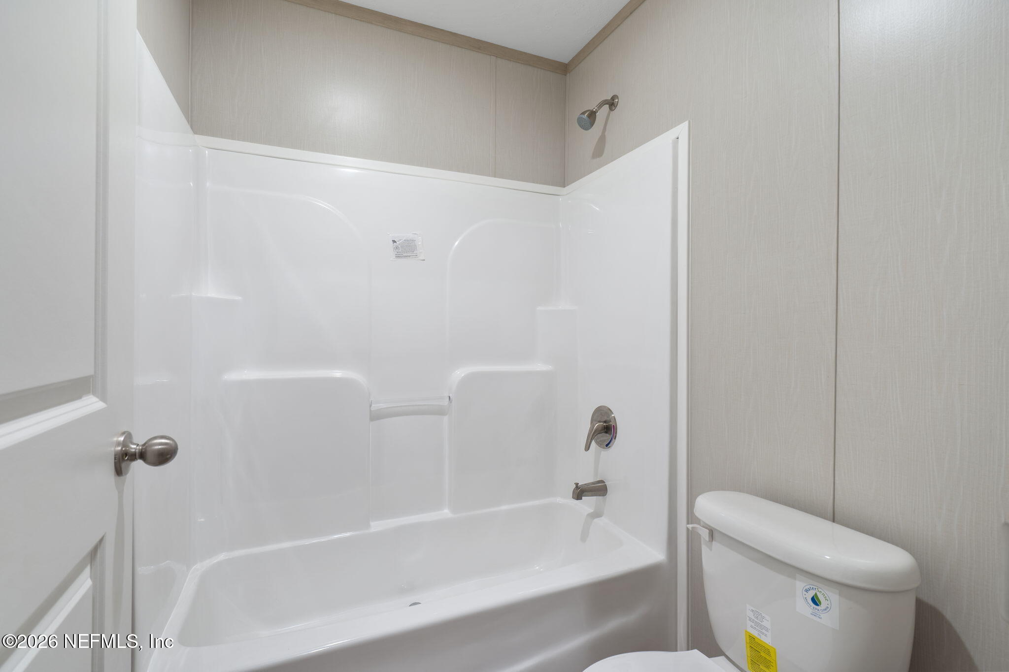 6109 CENTER Circle