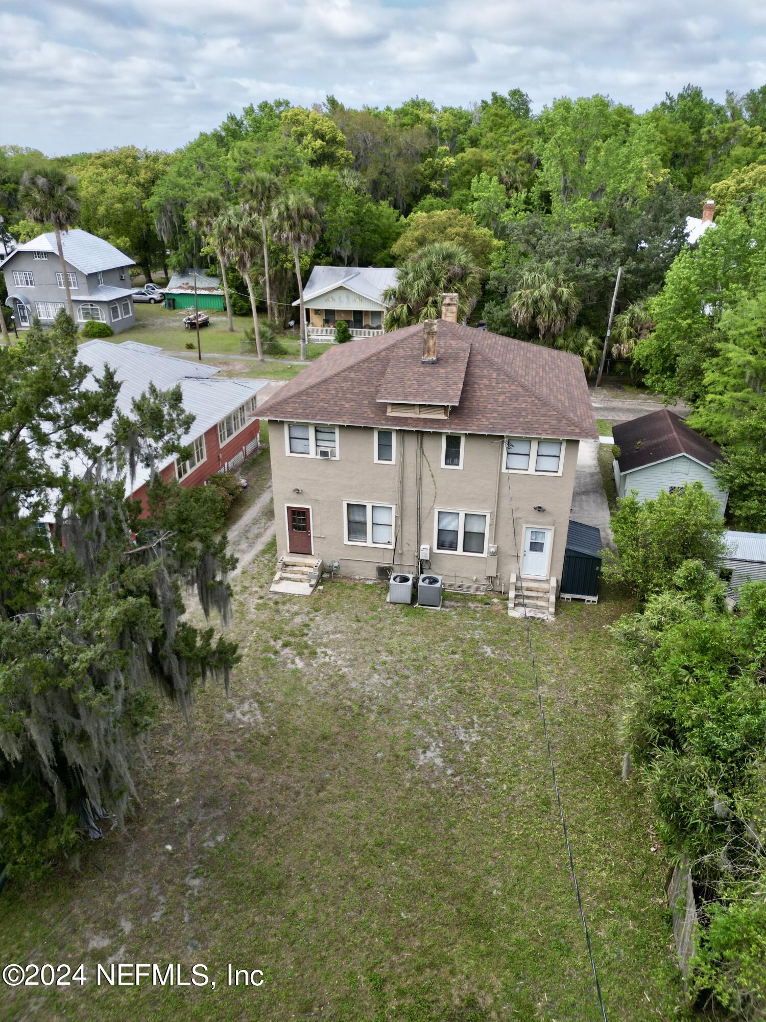 413 BRONSON Street 1