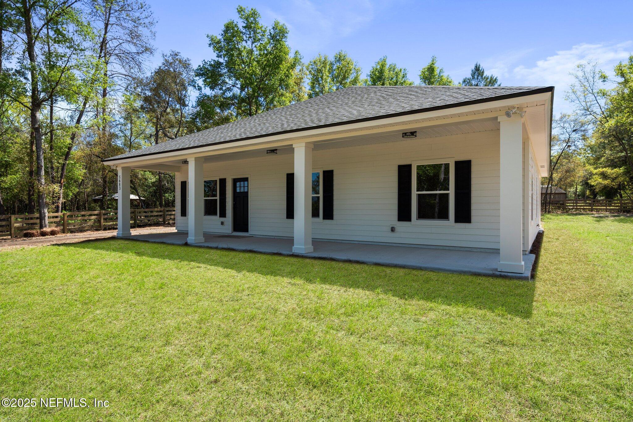 5683 SILVER SANDS Circle