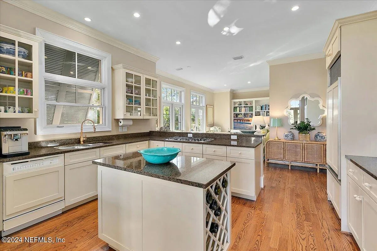 Ponte Vedra Beach, Florida 32082, United States, 6 Bedrooms Bedrooms, ,8 BathroomsBathrooms,Residential,Active,85780