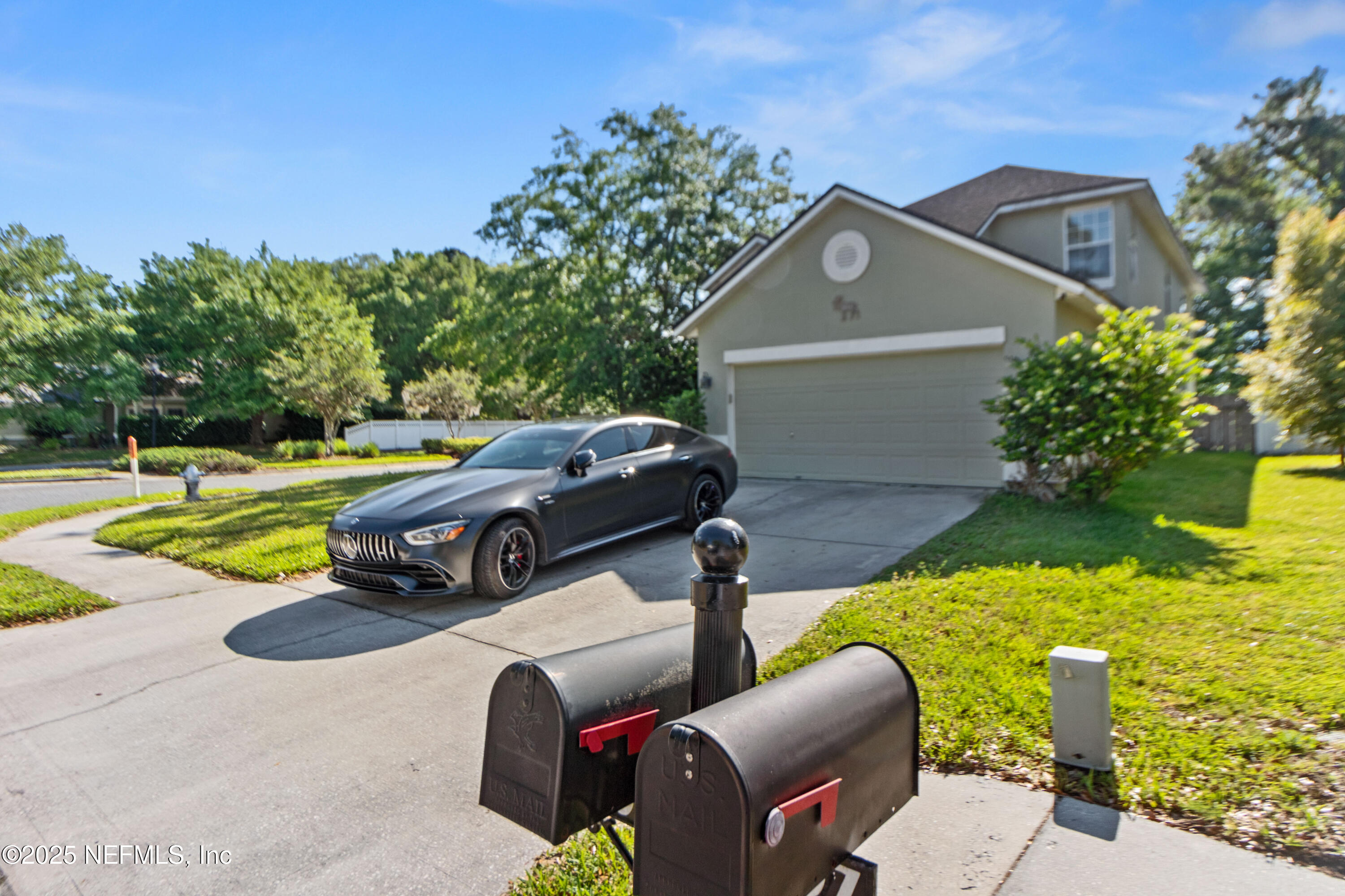 1093 MOOSEHEAD Drive