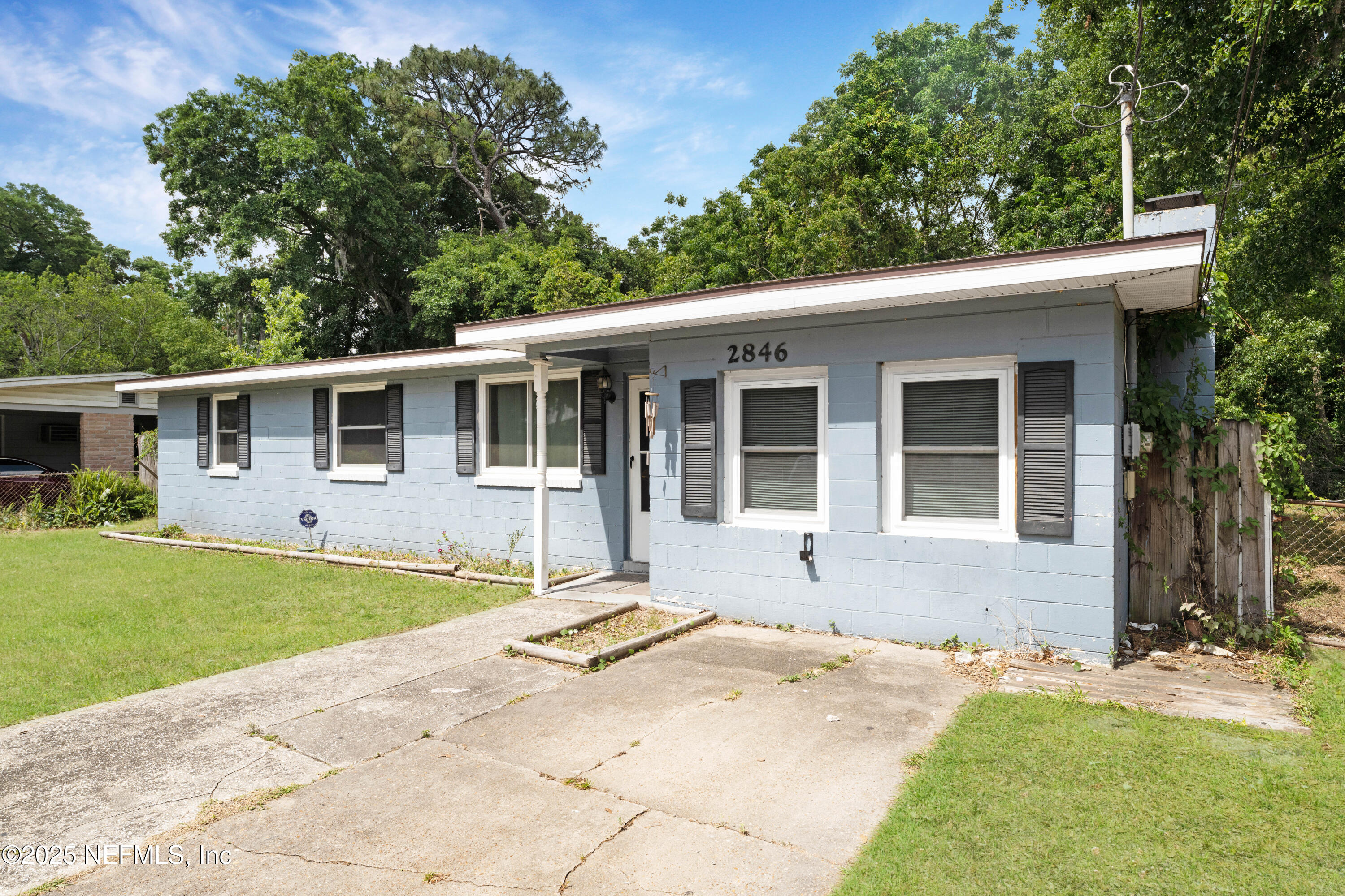 2846 YELLOW PINE Drive