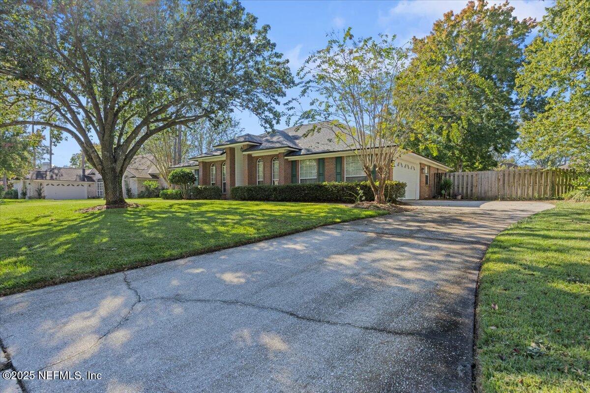 1815 ROYAL FERN Lane