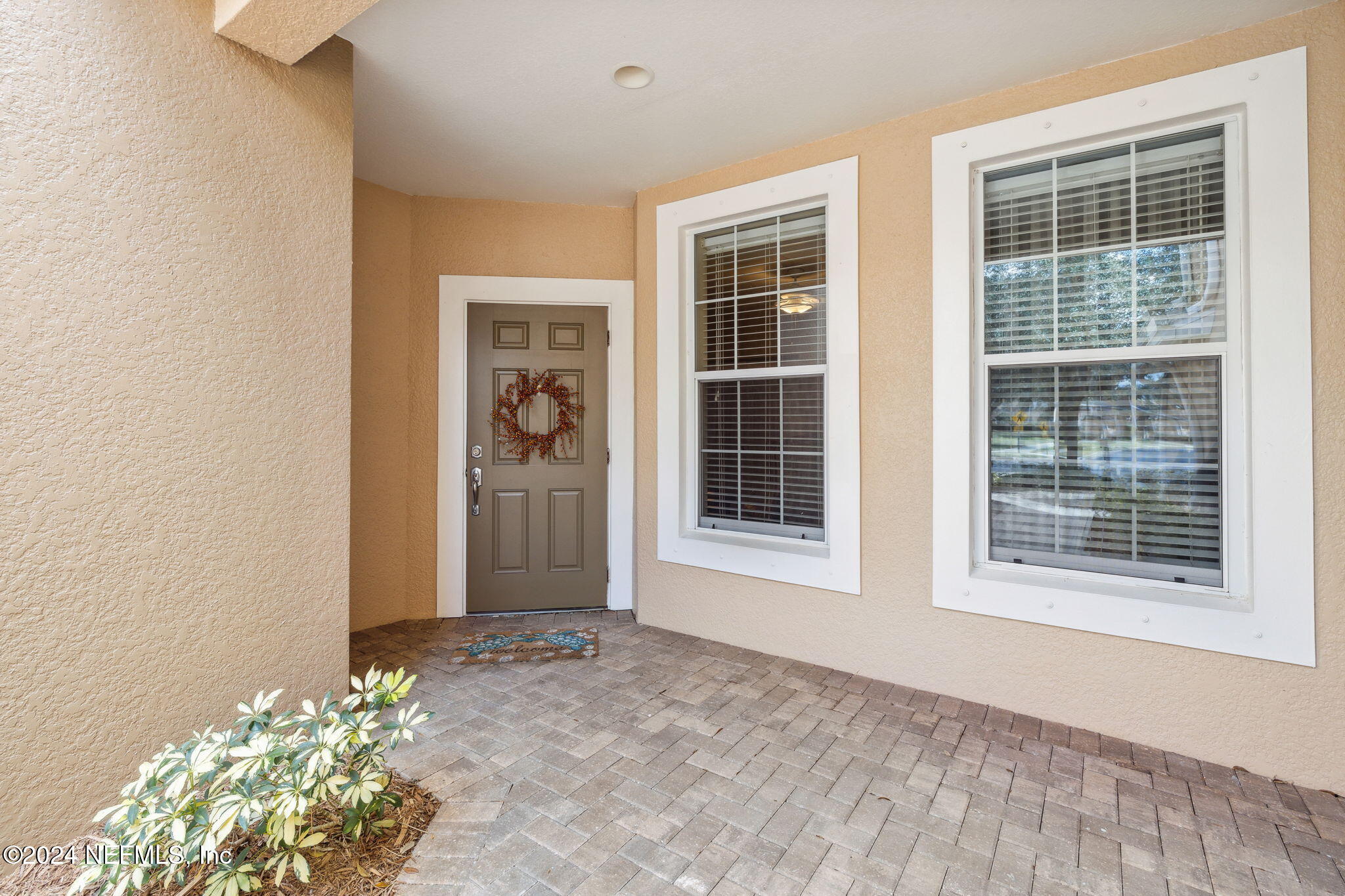 8757 LITTLE SWIFT Circle 22F