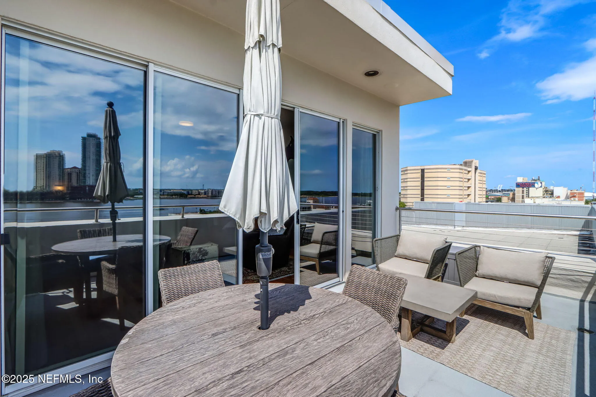 Jacksonville, Florida 32202, United States, 3 Bedrooms Bedrooms, ,3 BathroomsBathrooms,Residential,Active,105490