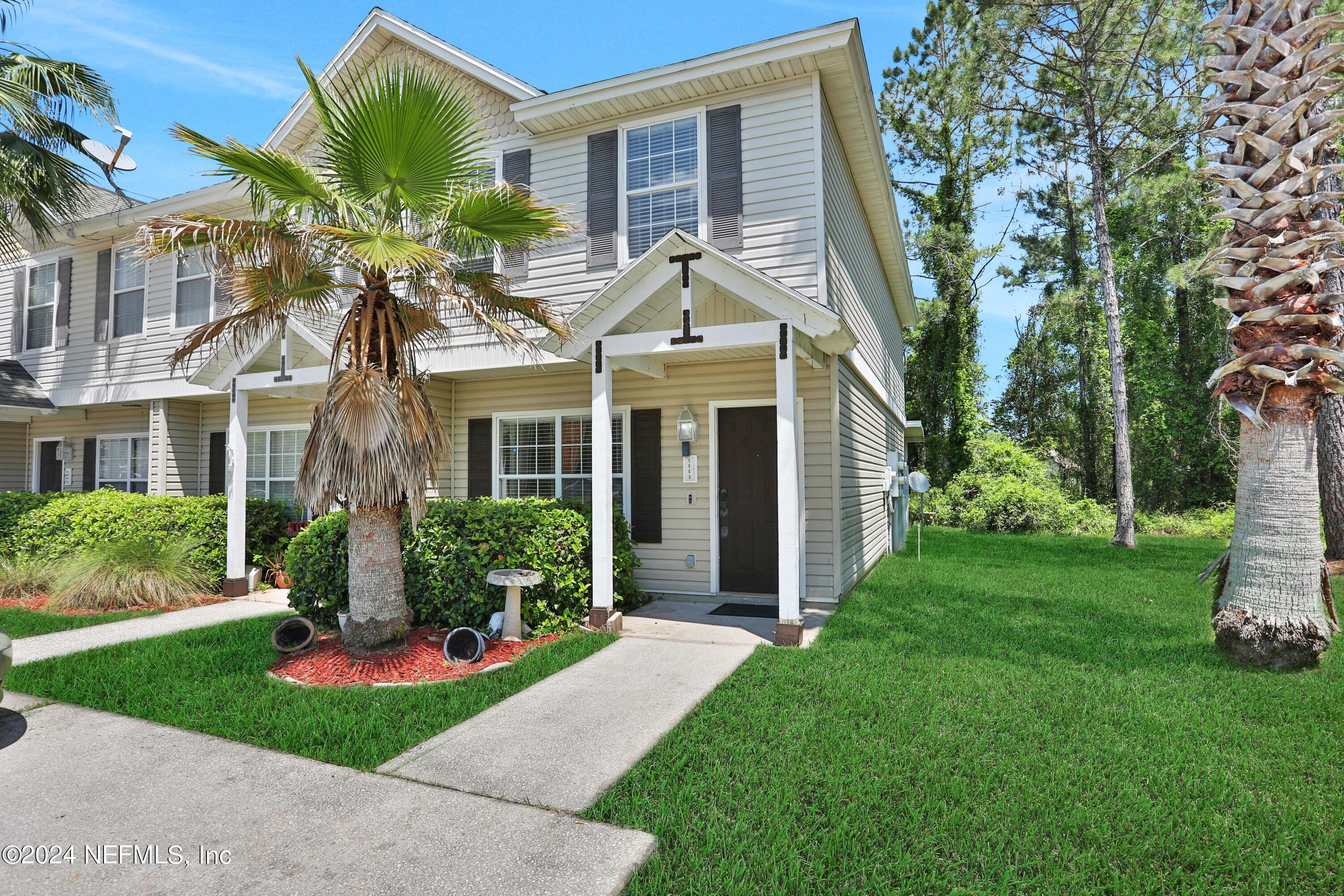 Middleburg, FL home for sale located at 1869 Lago Del Sur Drive, Middleburg, FL 32068