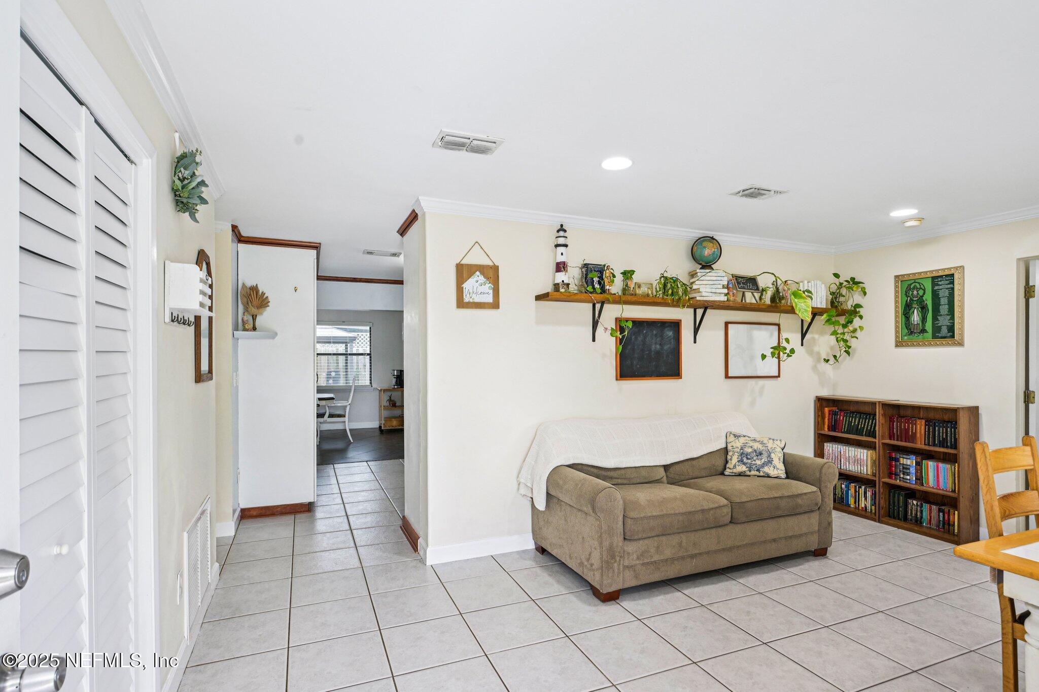 187 DELTONA Boulevard