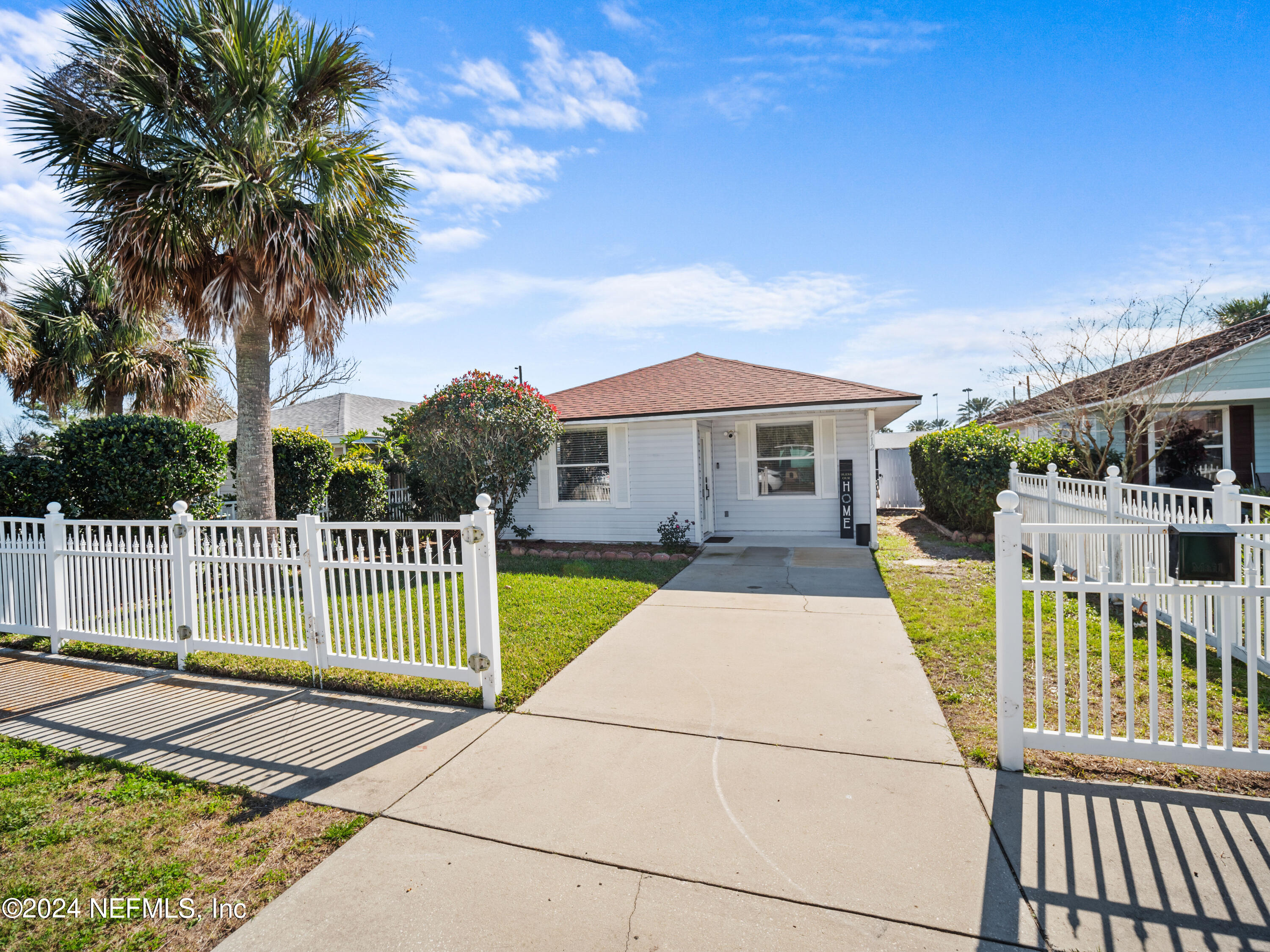 Jacksonville Beach, FL home for sale located at 712 3rd Avenue S, Jacksonville Beach, FL 32250