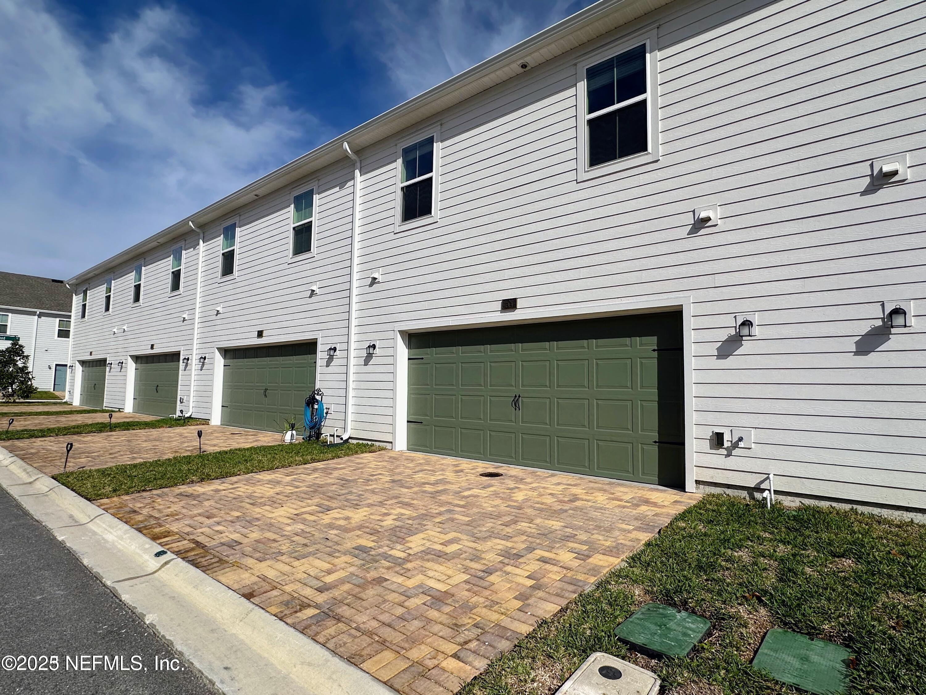 33 TYSON Court