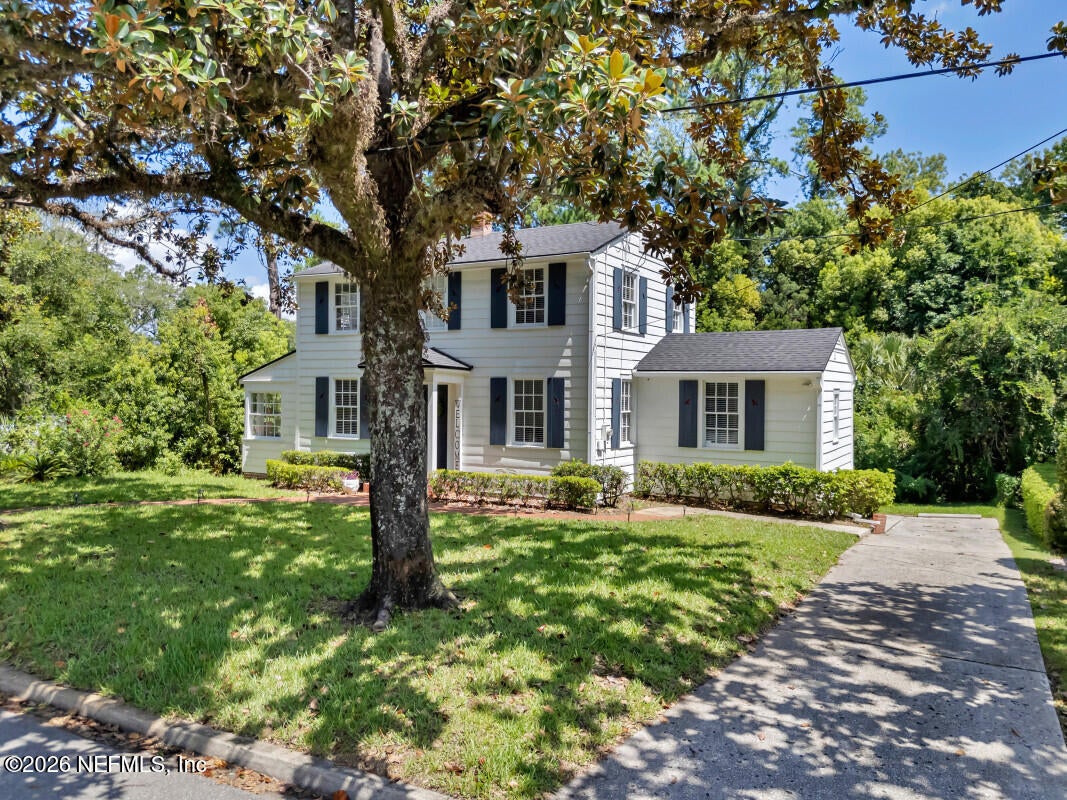 1503 LORIMIER Road