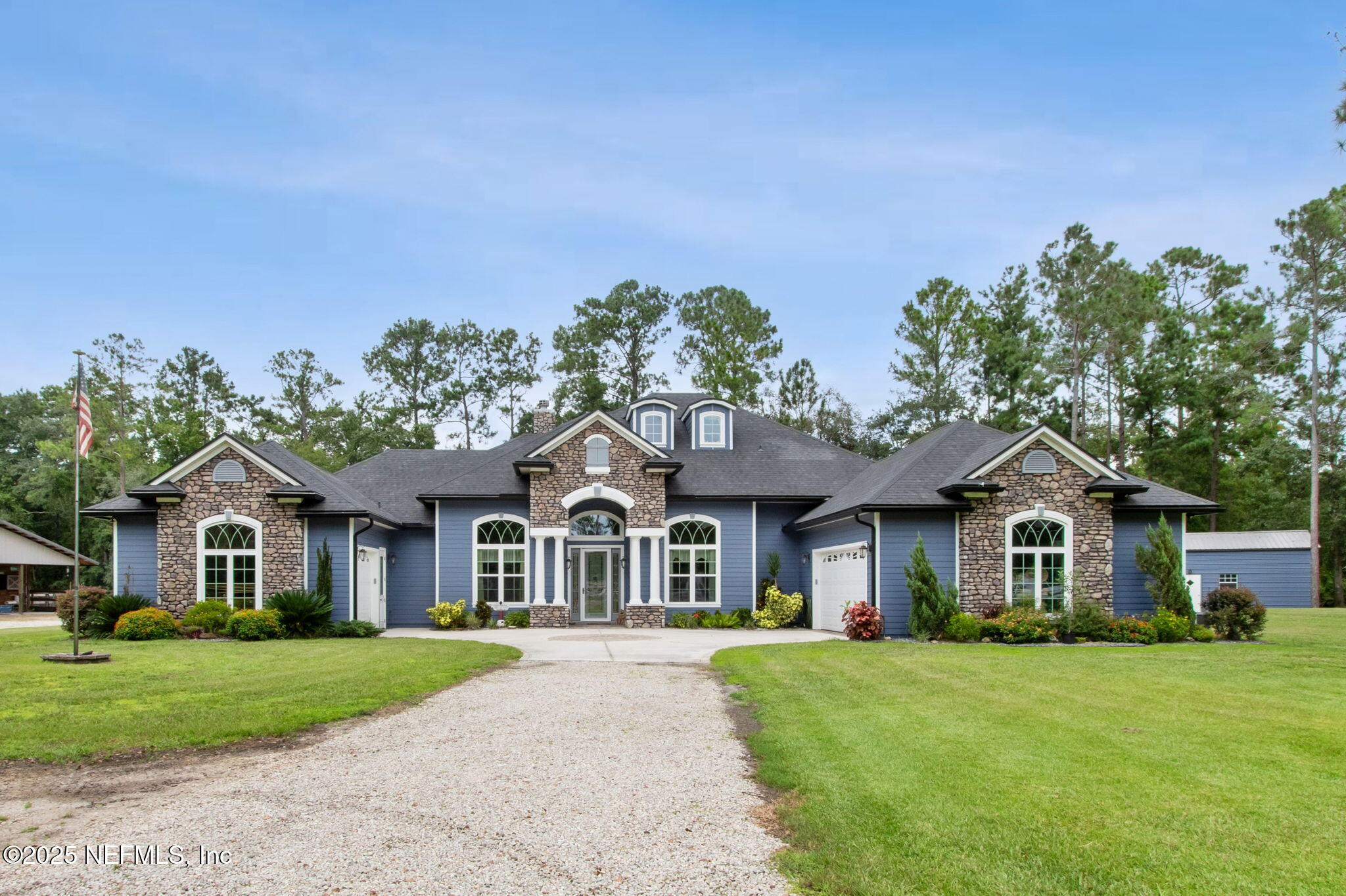 152 ASHTON OAKS Drive