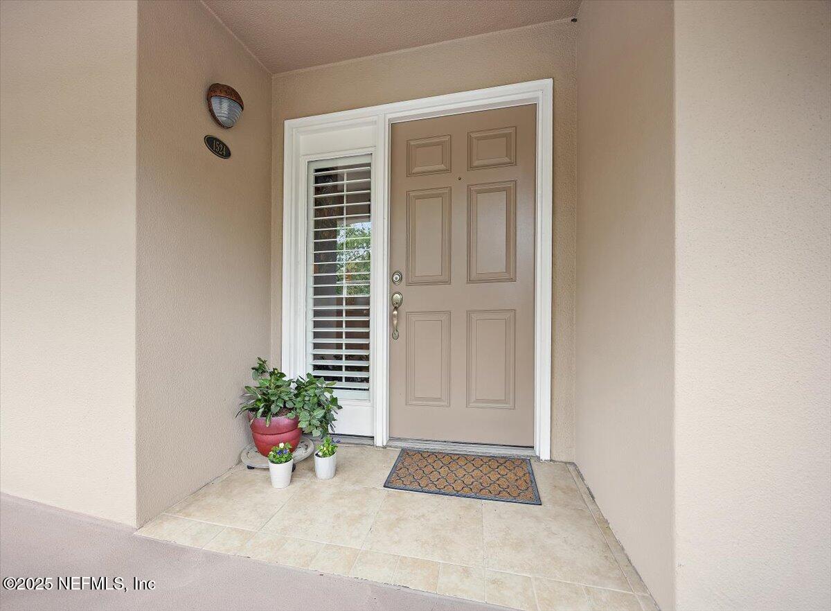 1524 LE BARON Avenue 1524