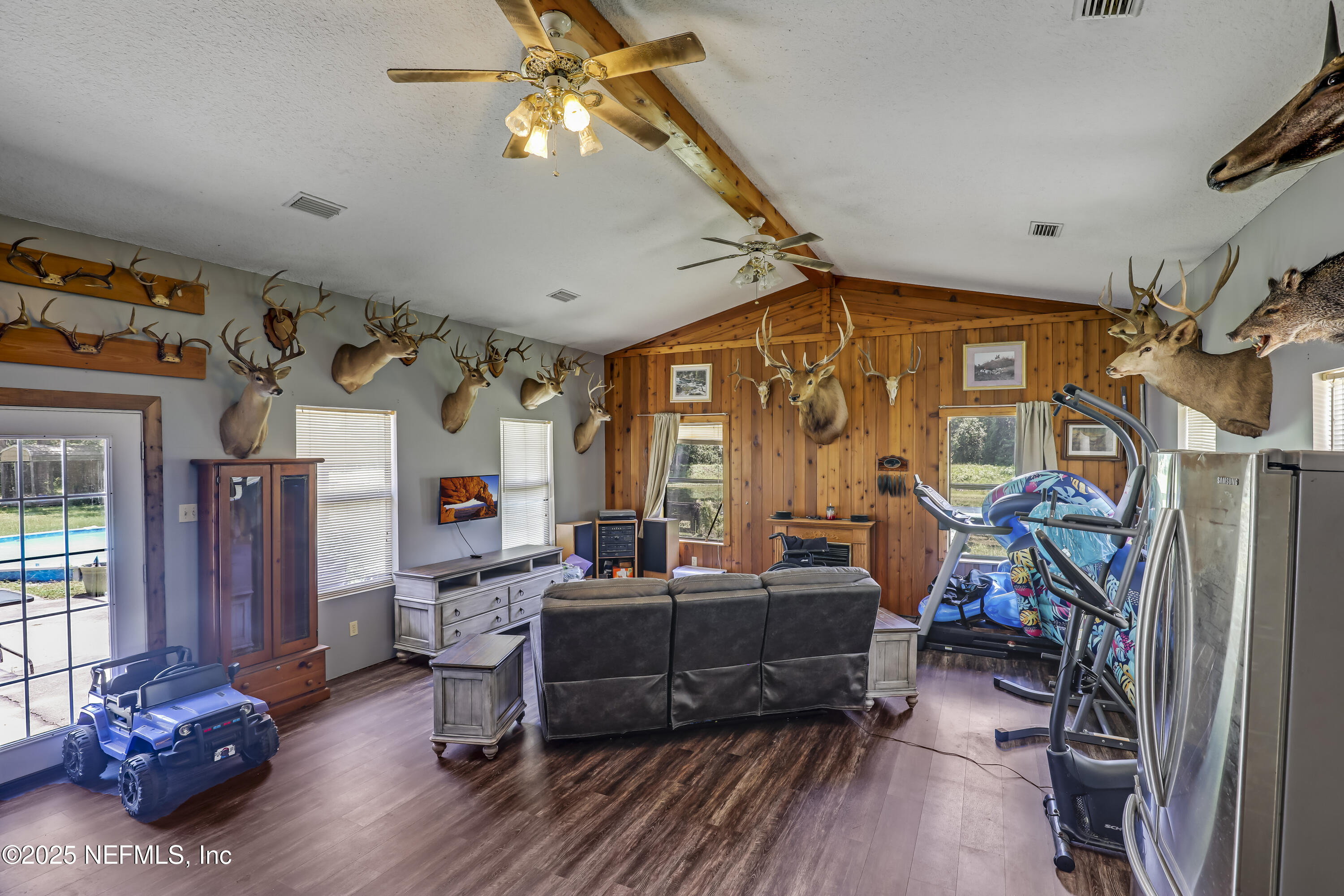 5616 CHERRYTREE Avenue