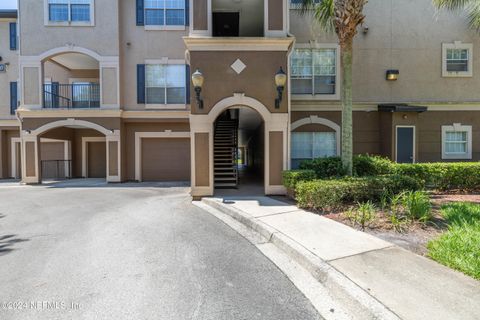 Condominium in Jacksonville FL 10961 BURNT MILL Road.jpg