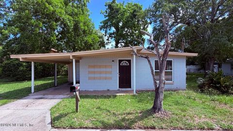 Photo of 1576 W 13TH Street, Jacksonville, FL 32209 (MLS # 2145865)