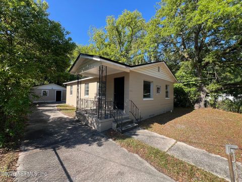 Photo of 1856 W 28TH Street, Jacksonville, FL 32209 (MLS # 2140181)
