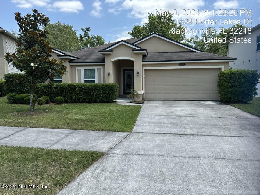 Jacksonville, FL home for sale located at 1628 Porter Lakes Drive, Jacksonville, FL 32218