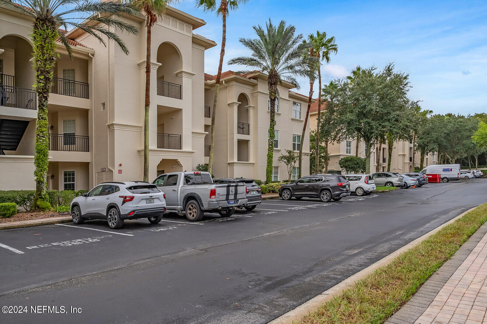 13846 ATLANTIC Boulevard 902