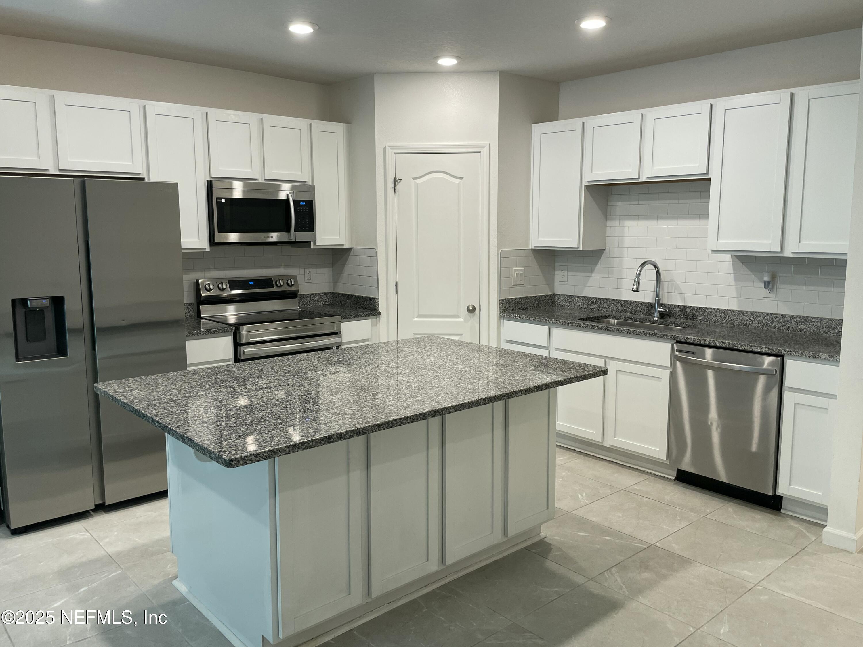 3233 PENNY COVE Lane