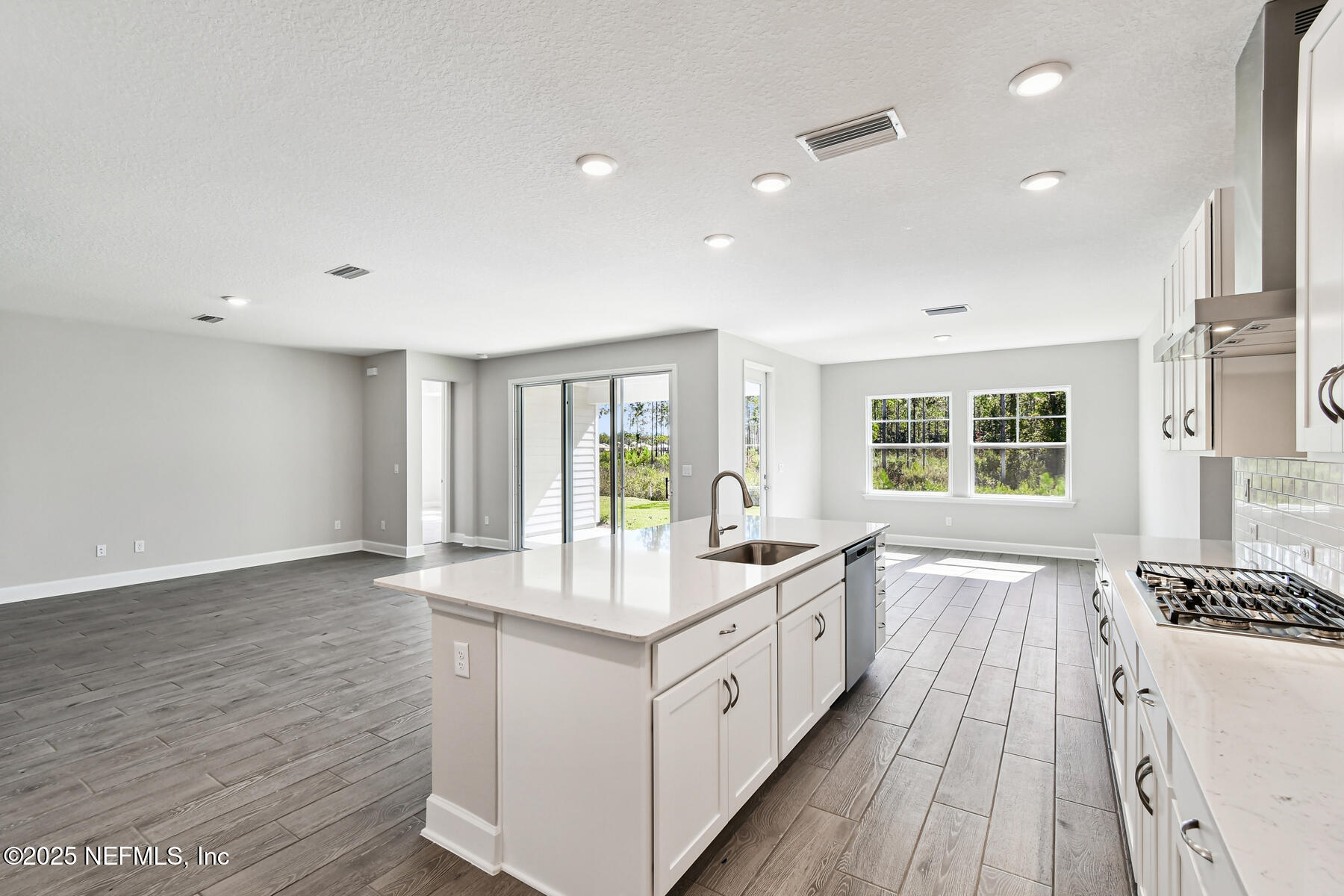 75500 DRIFTWOOD Court