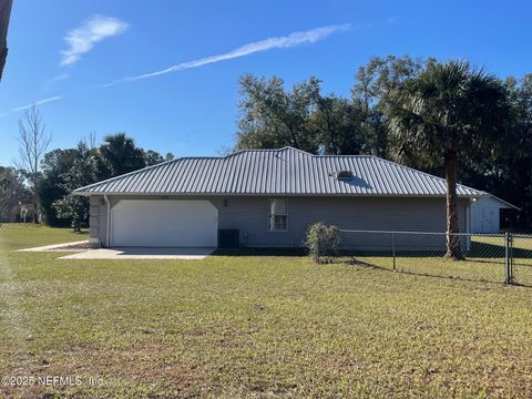 A home in Interlachen