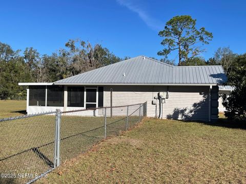 A home in Interlachen