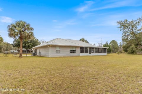 A home in Interlachen