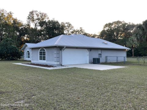 A home in Interlachen