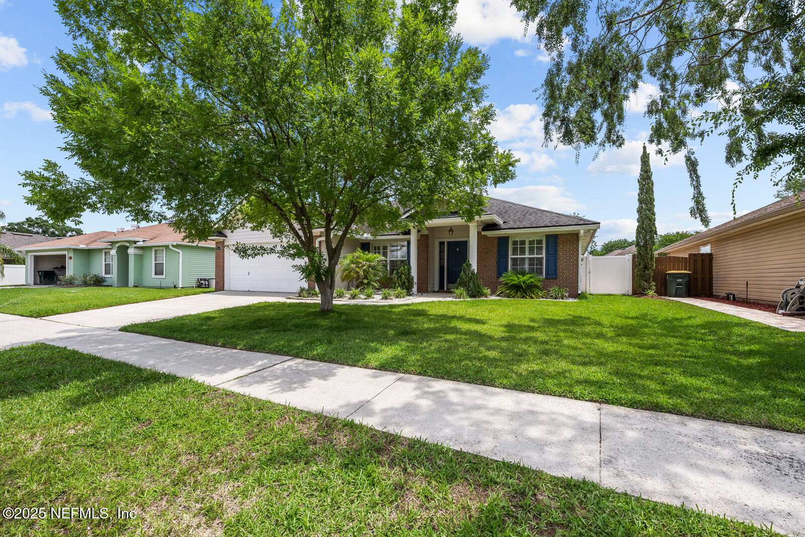 2439 BENTWATER Drive W