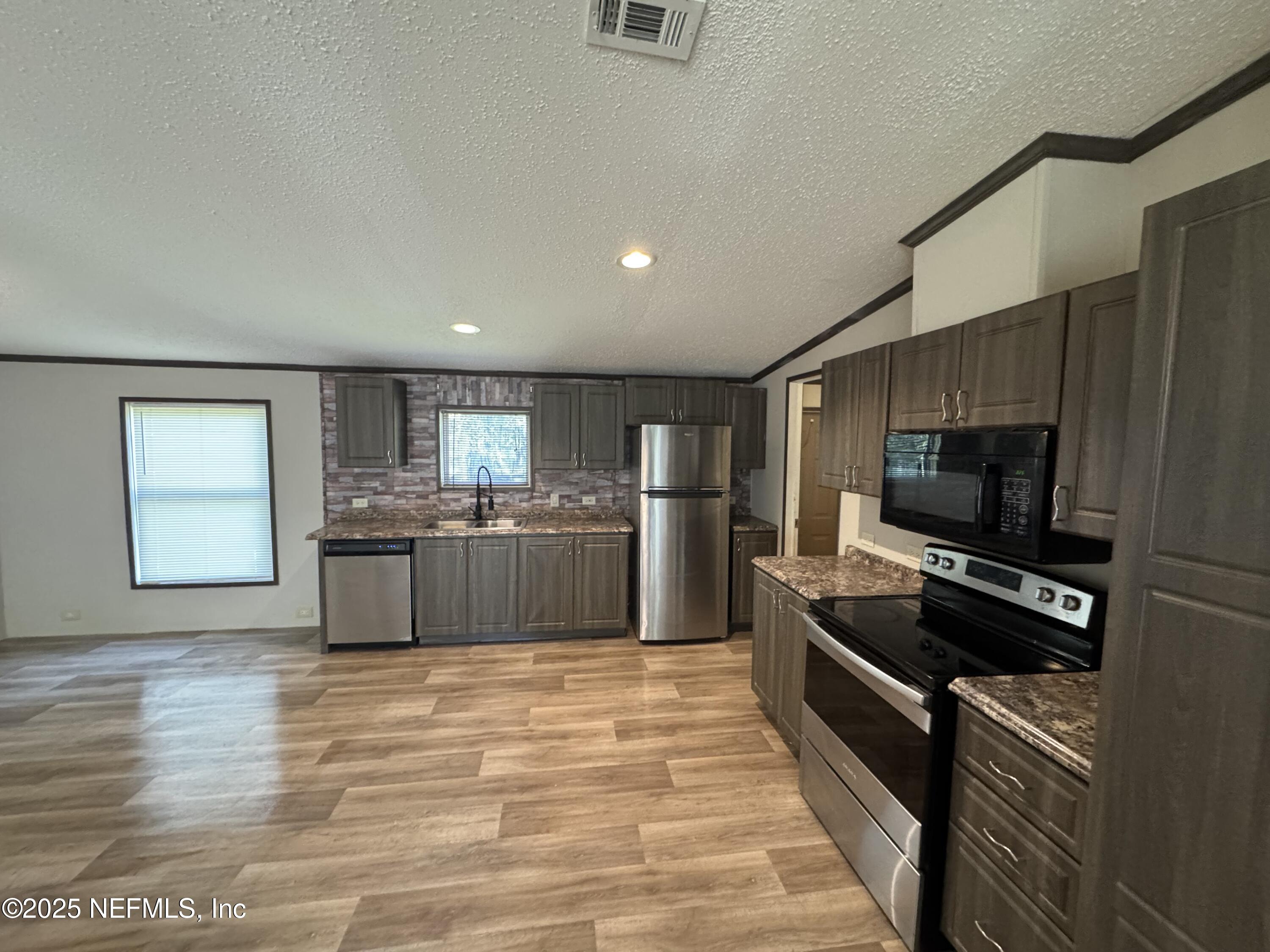 10245 W DEEP CREEK Boulevard