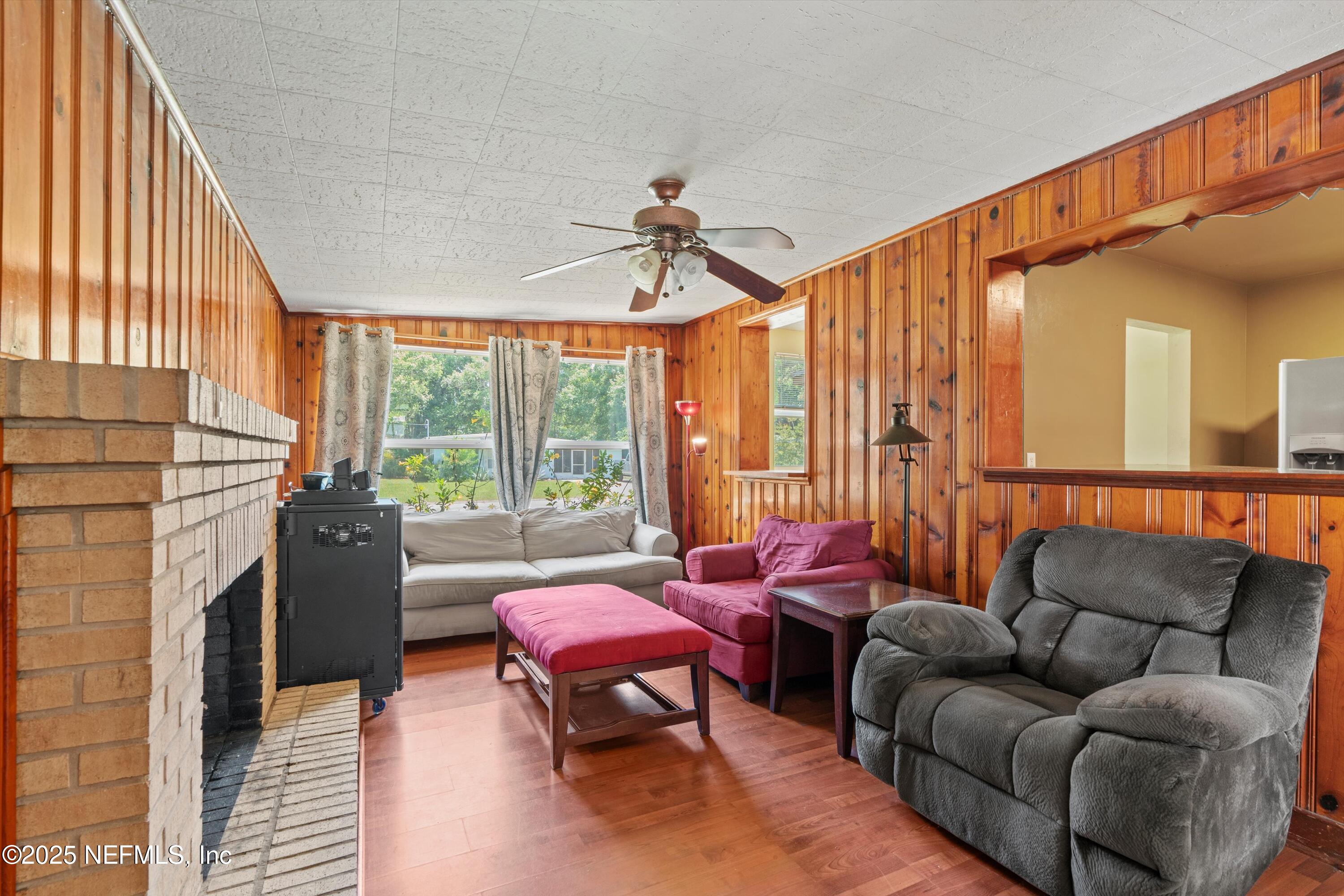 2870 YELLOW PINE Drive
