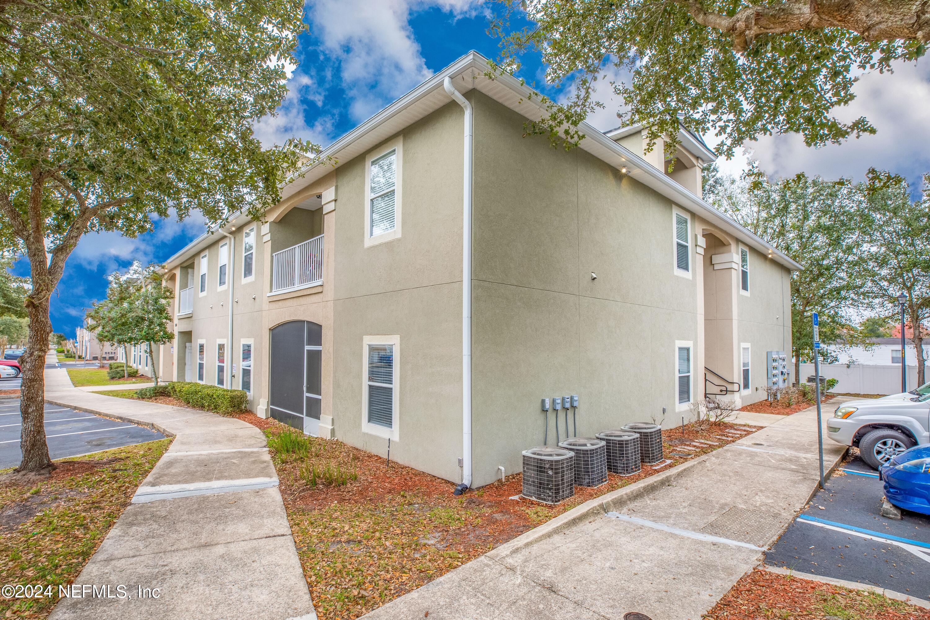 Jacksonville, FL home for sale located at 5050 Playpen Drive Unit 4-1, Jacksonville, FL 32210