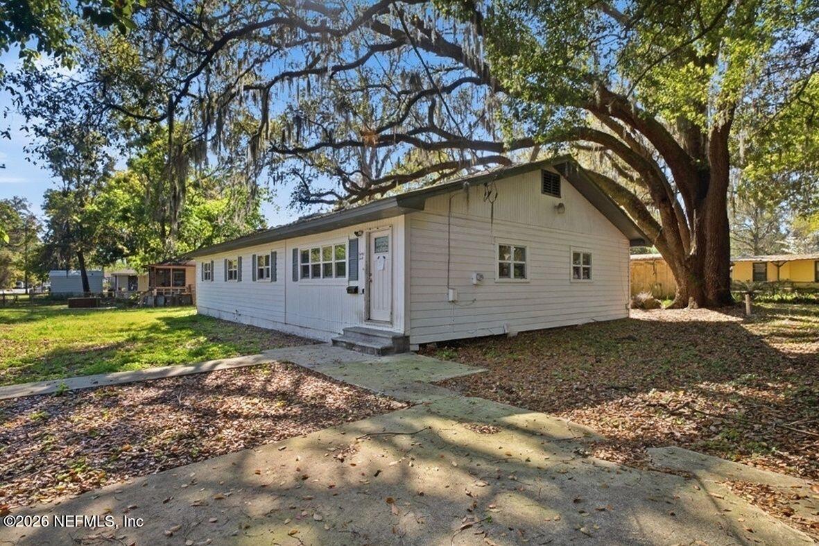 8040 HAMMOND Boulevard