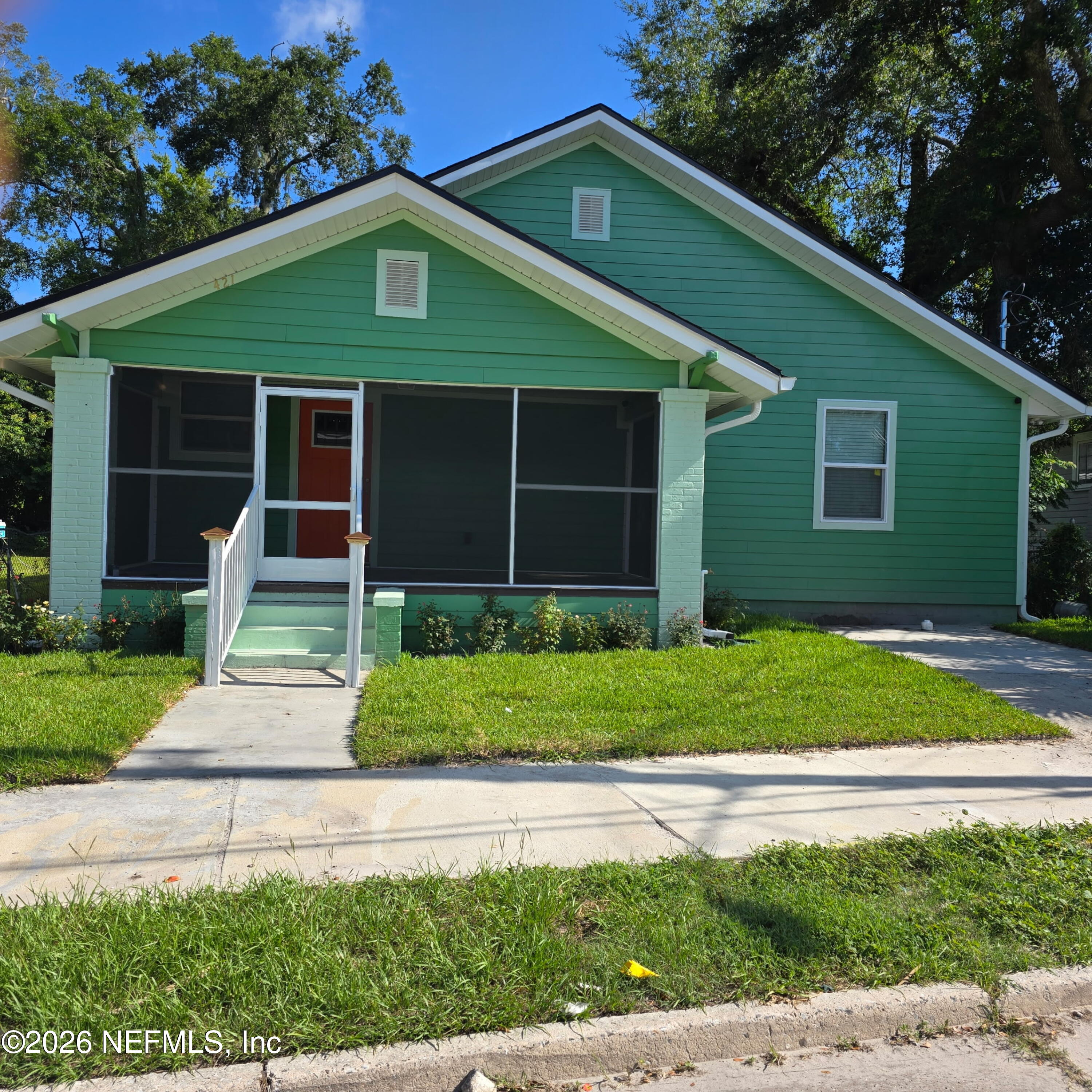 421 W 23RD Street