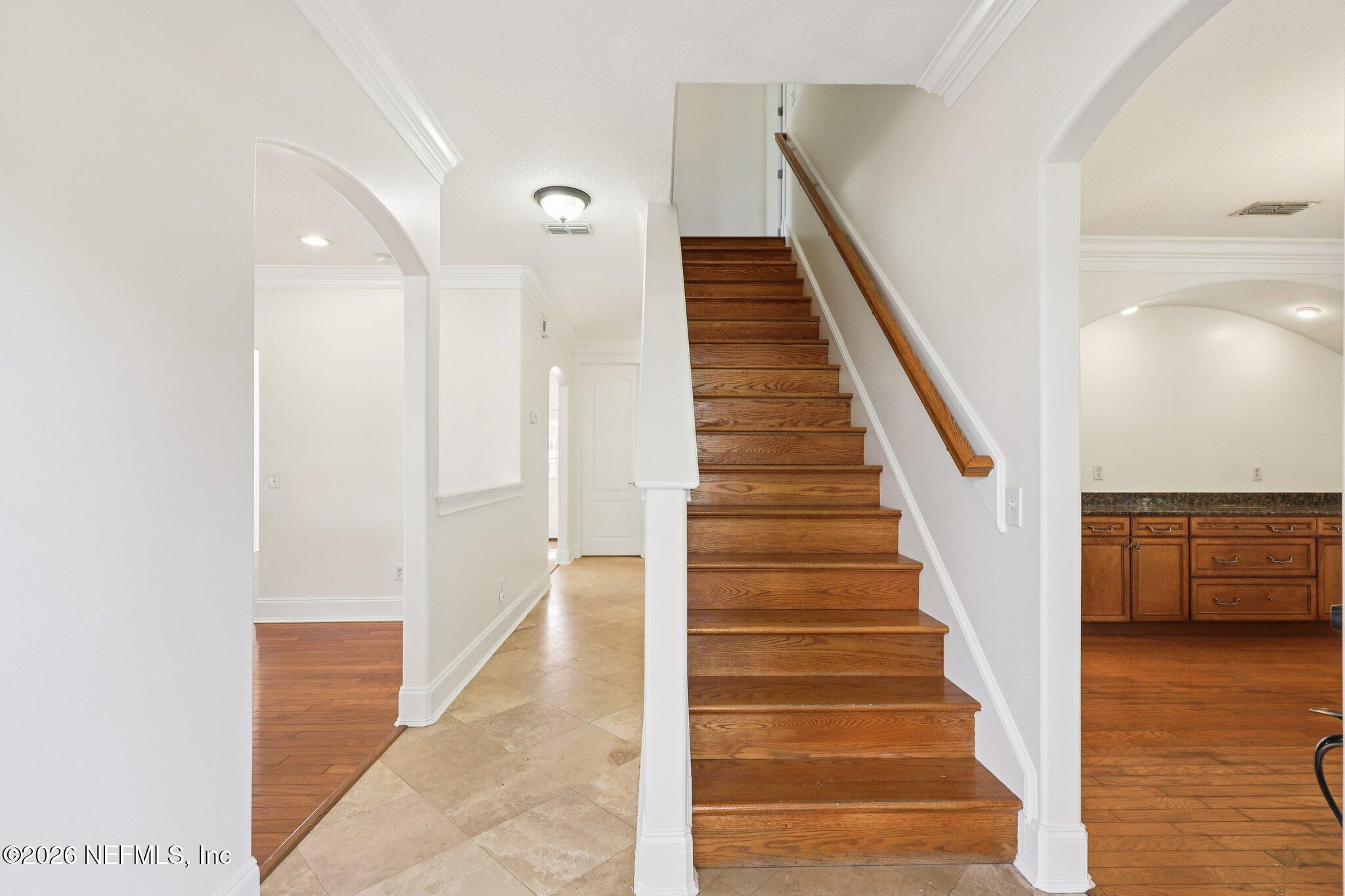 2006 N LAKESHORE Drive