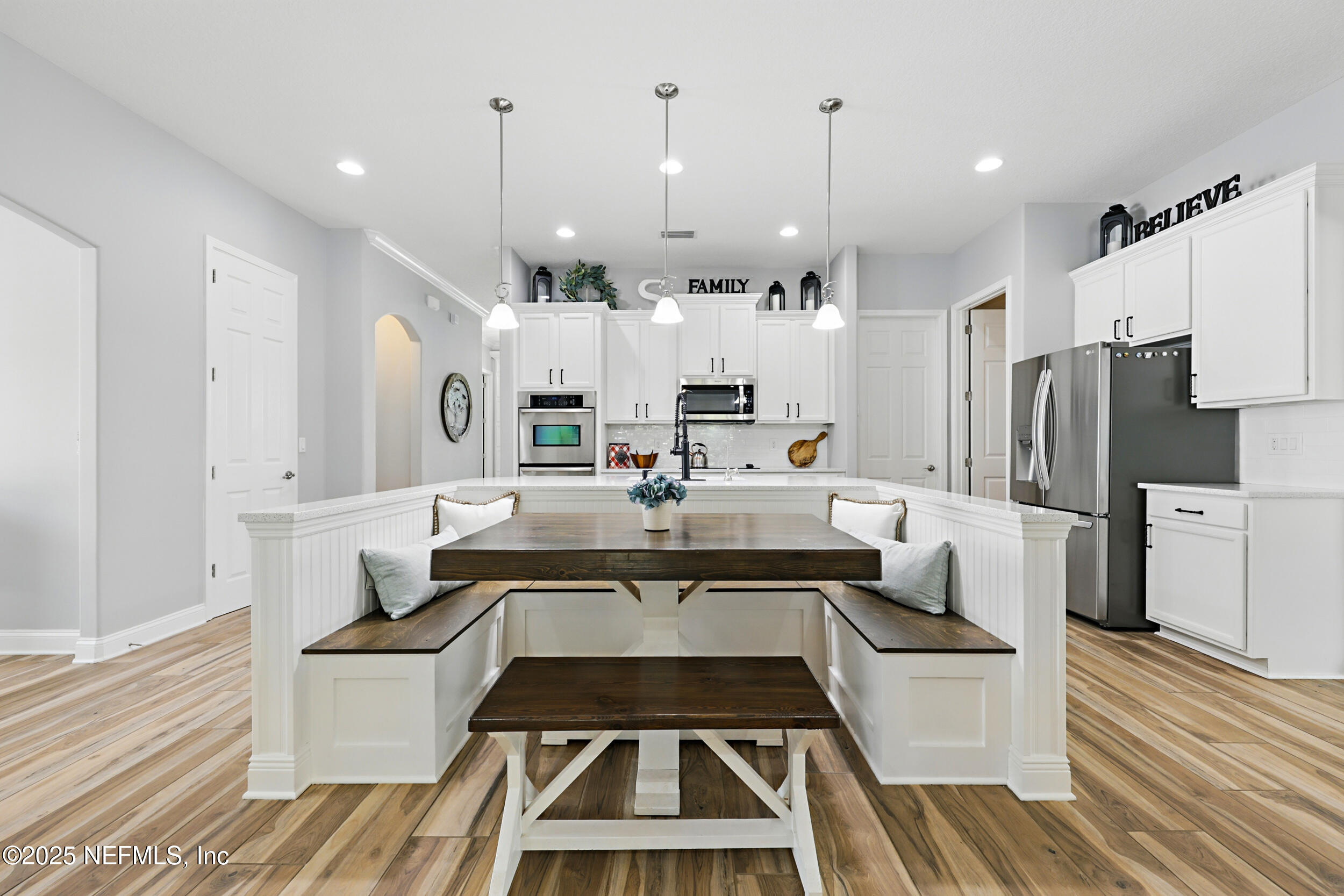 105 WEATHERED OAK Court