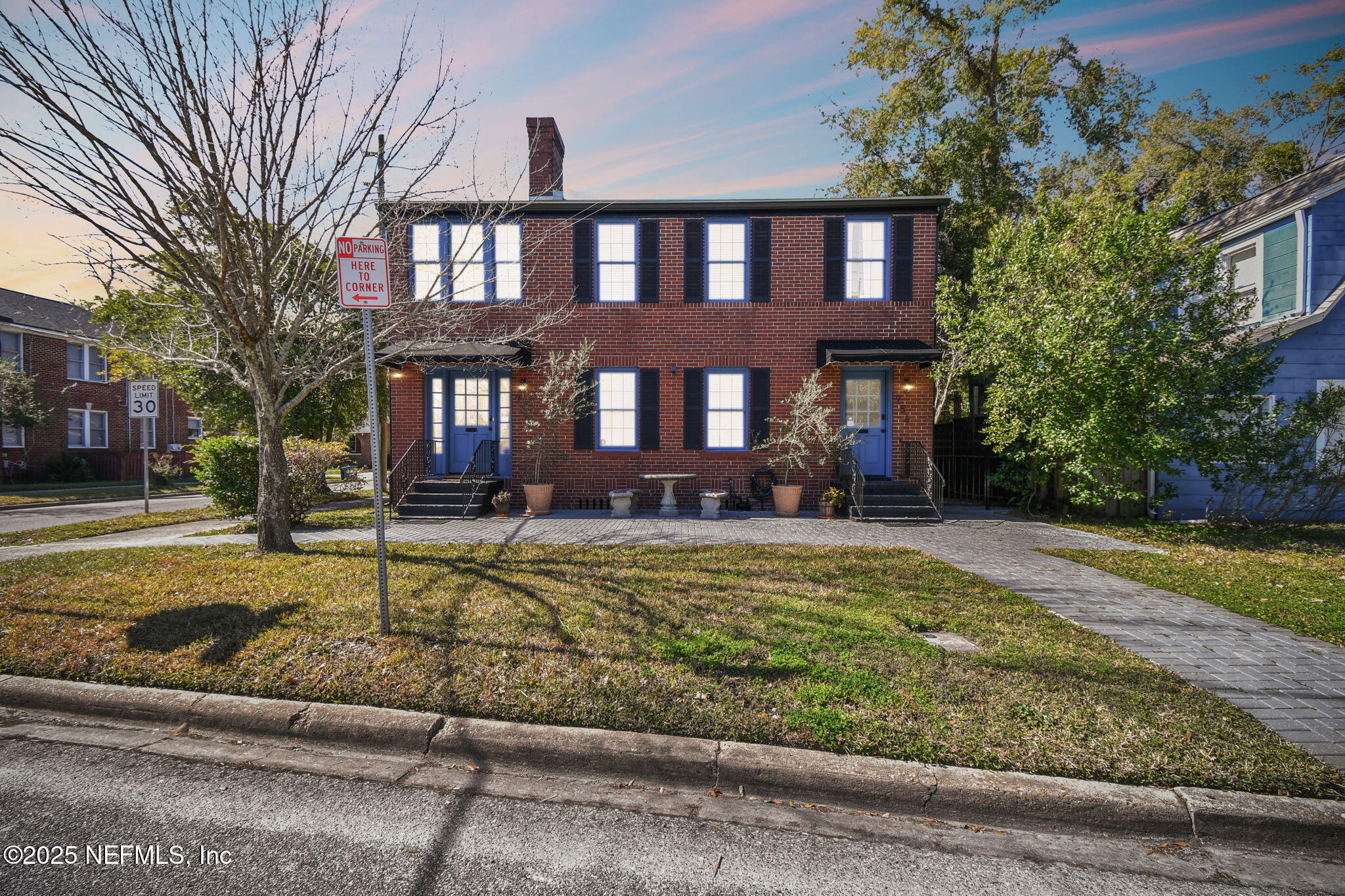 758 ACOSTA Street