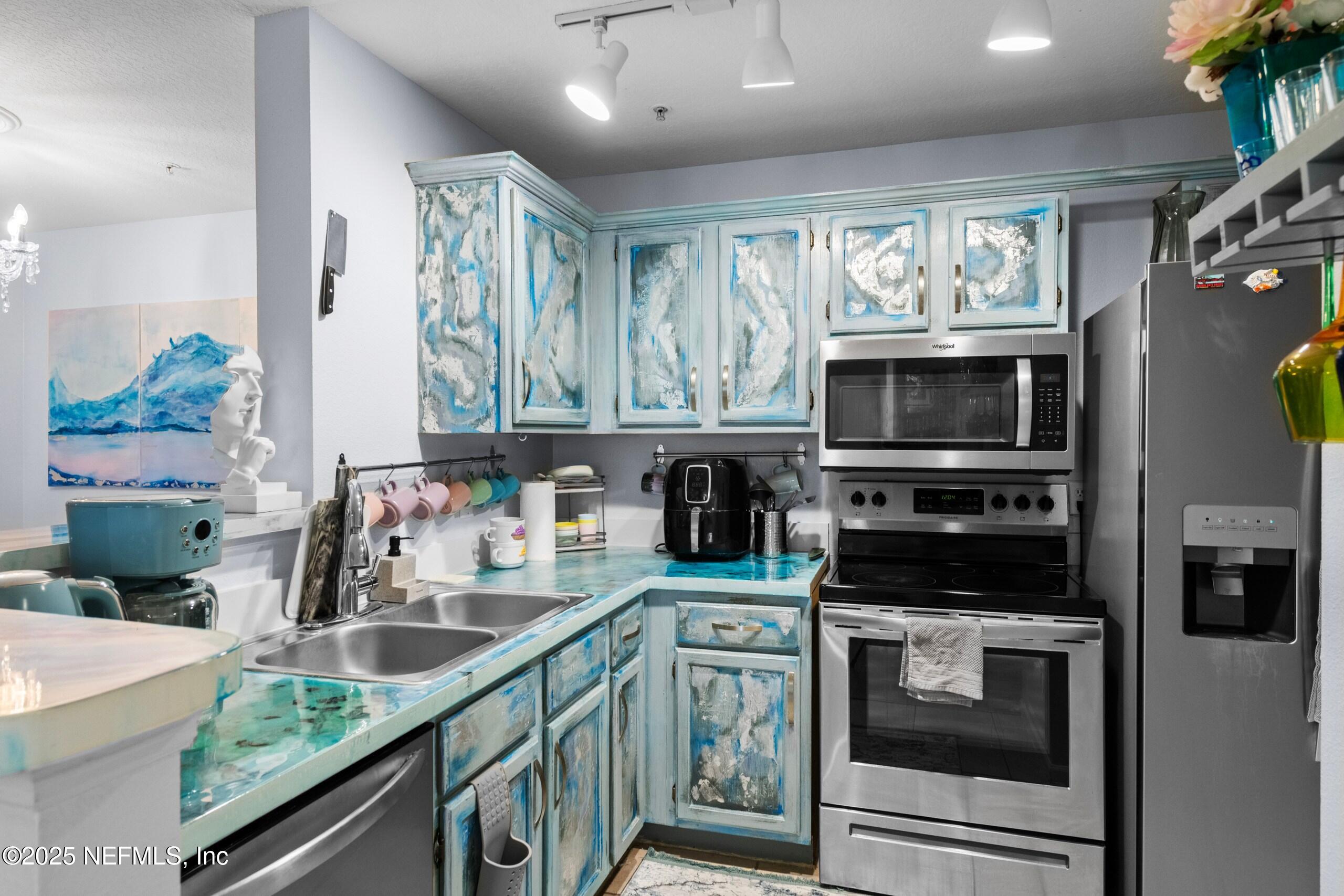 7701 TIMBERLIN PARK Boulevard 434