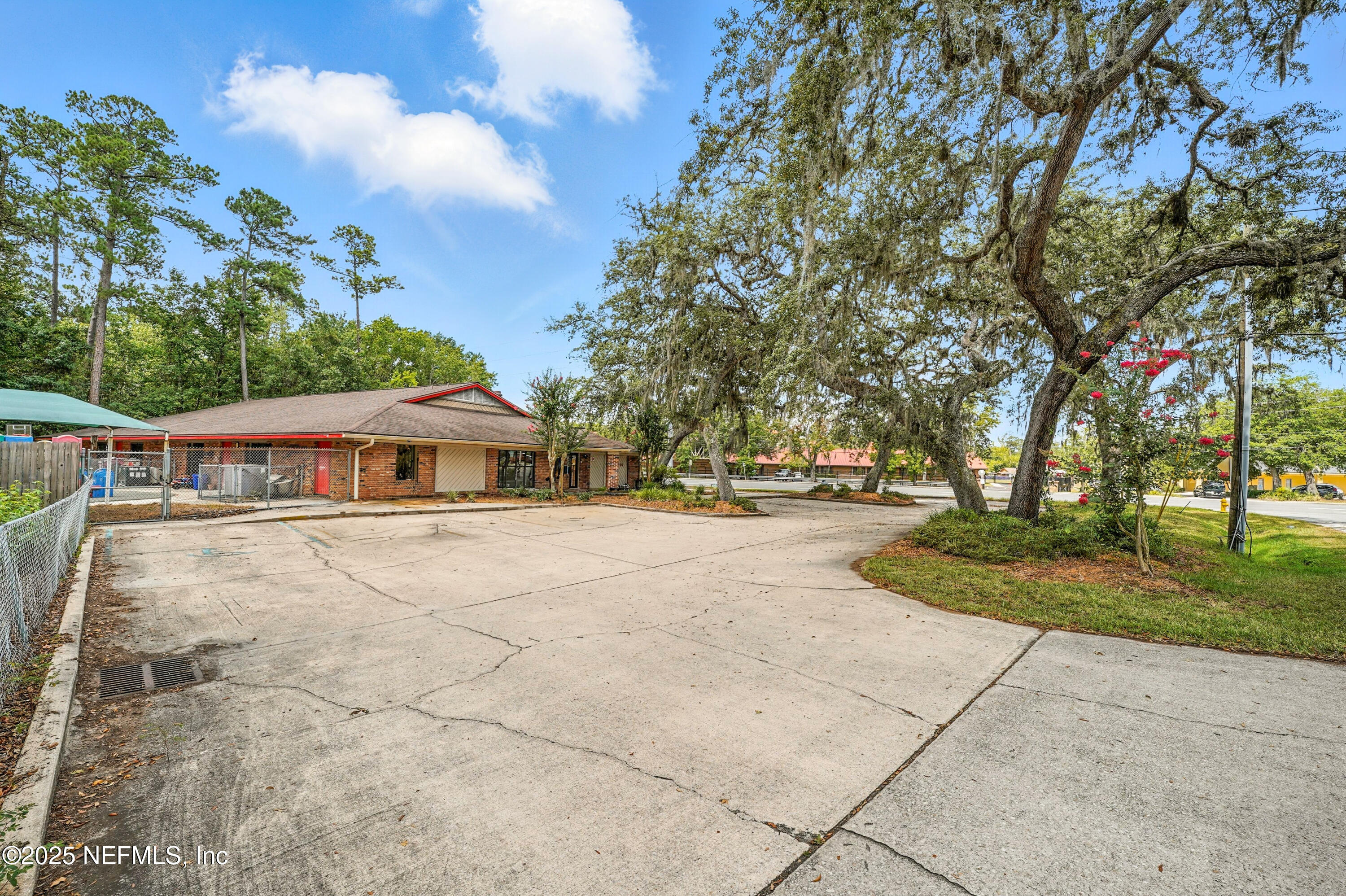 4310 BARKOSKIE Road