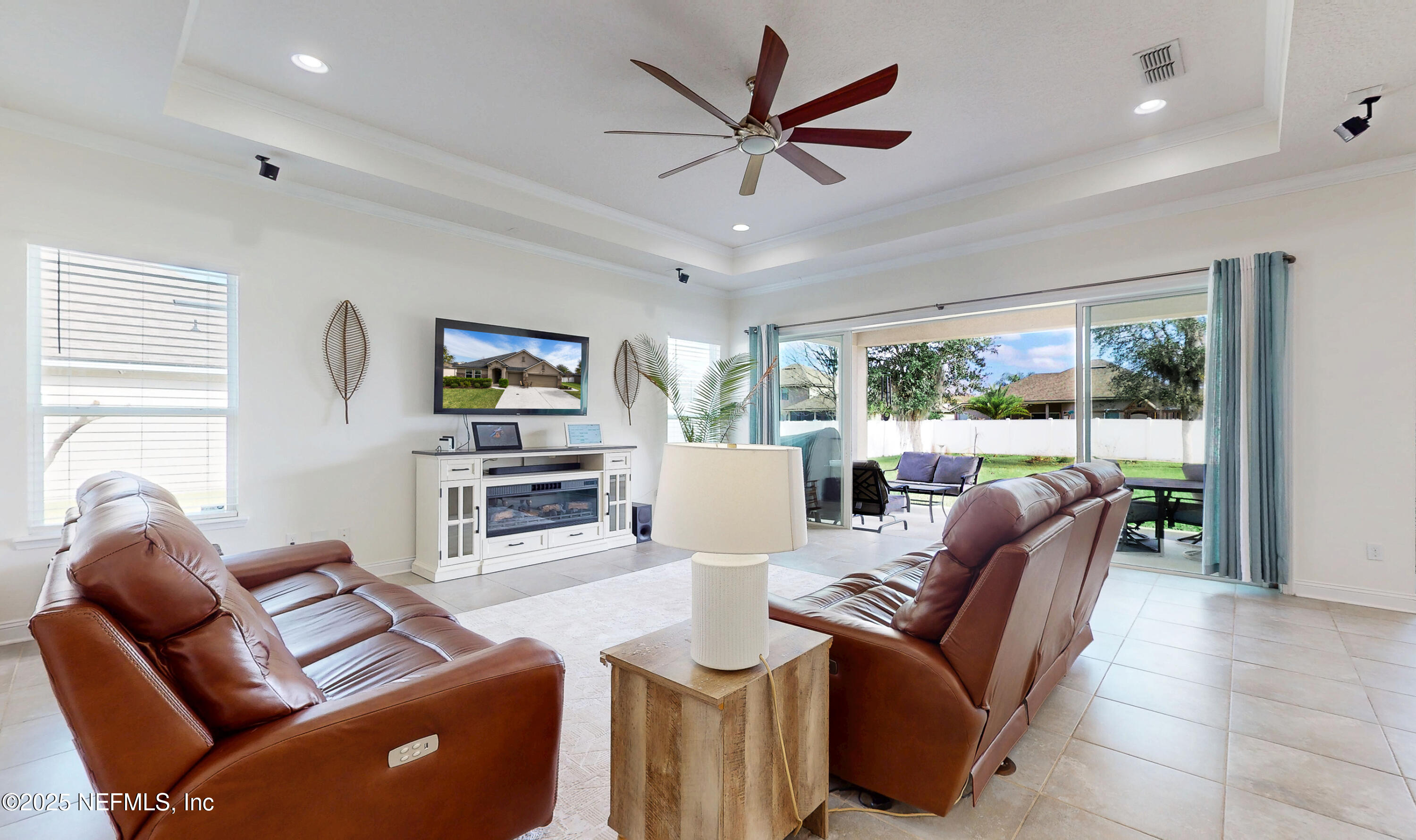 160 E POSITANO Avenue