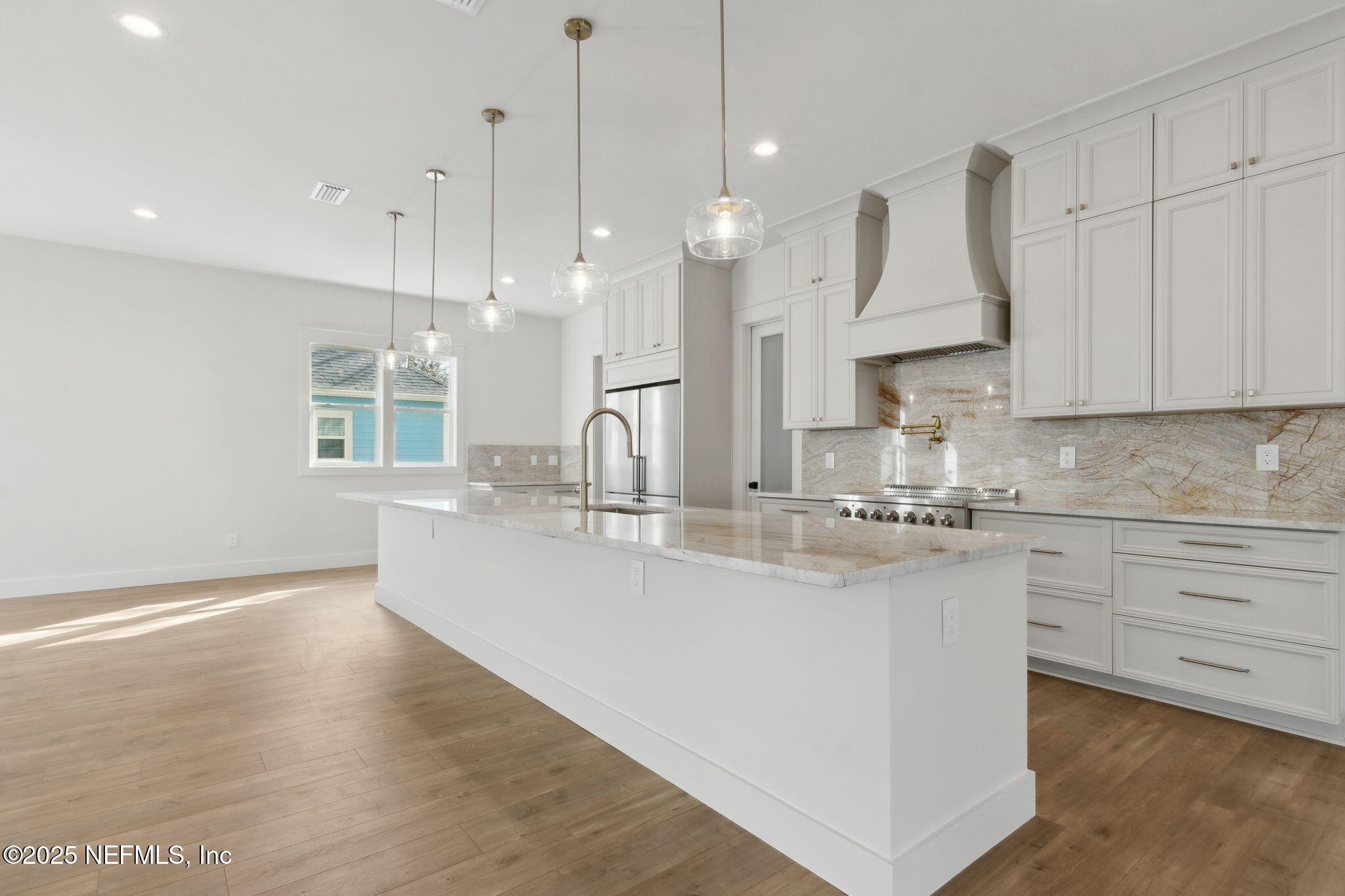 424 S 3RD Street