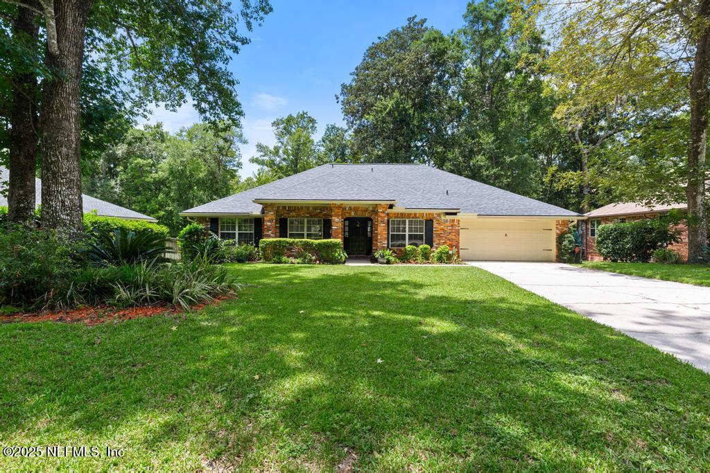 12152 DIVIDING OAKS Trail W
