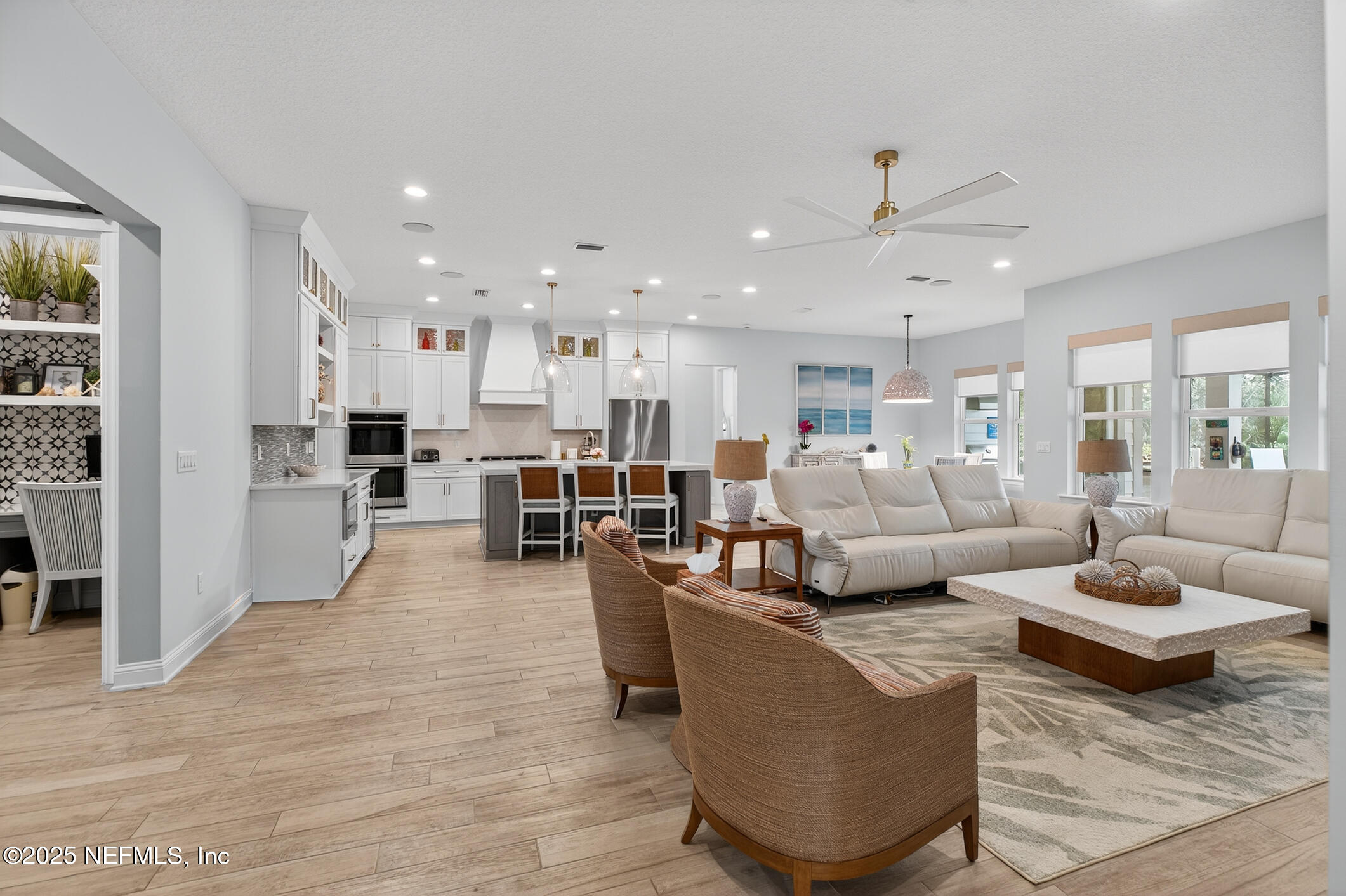 249 PASARELA Drive
