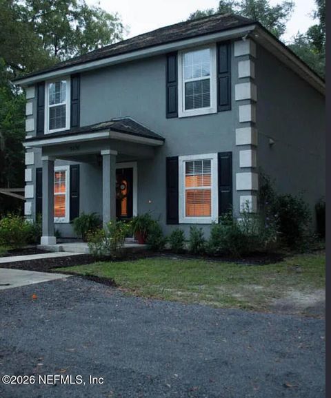 5876 CHESTNUT Road Macclenny FL 32063